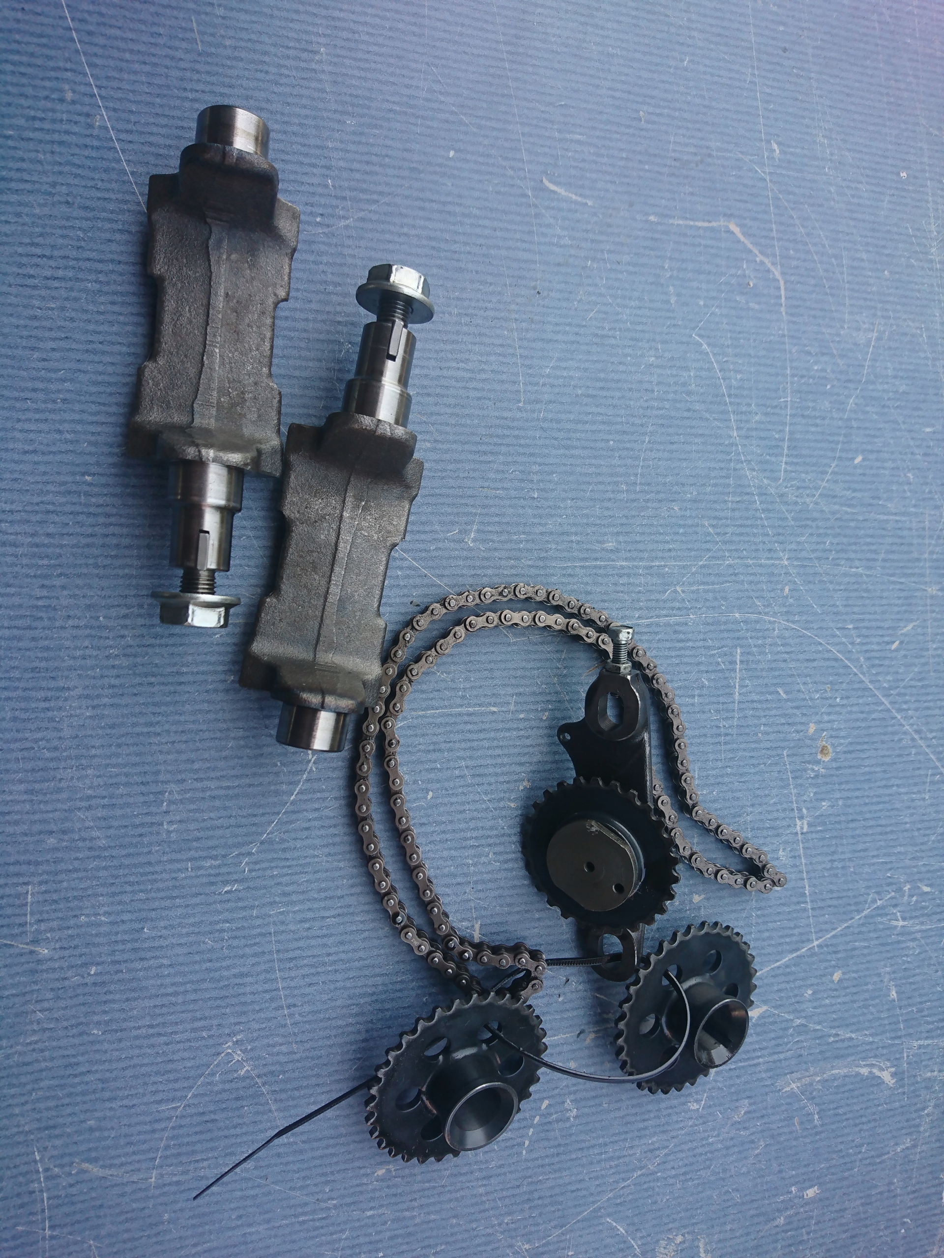 suzuki dr 600 wałki balansujące balans napinacz