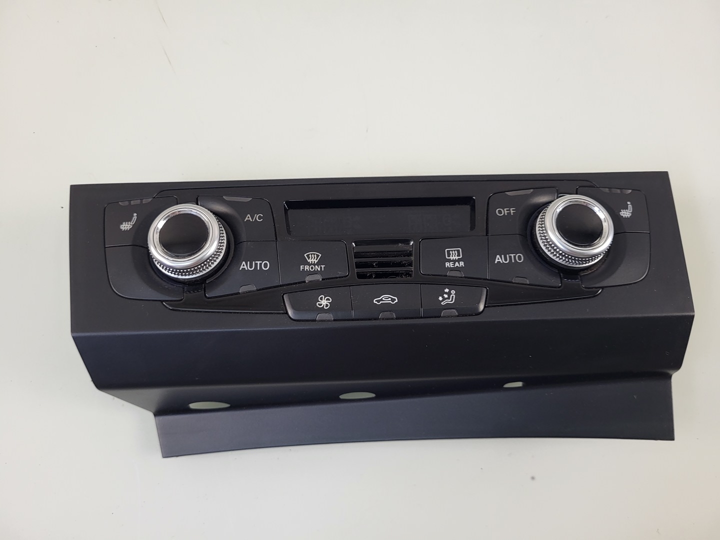 vezérlő panel szellőző klíma AUDI A4 B8 A5 8T Q5 8K2820043BB uk