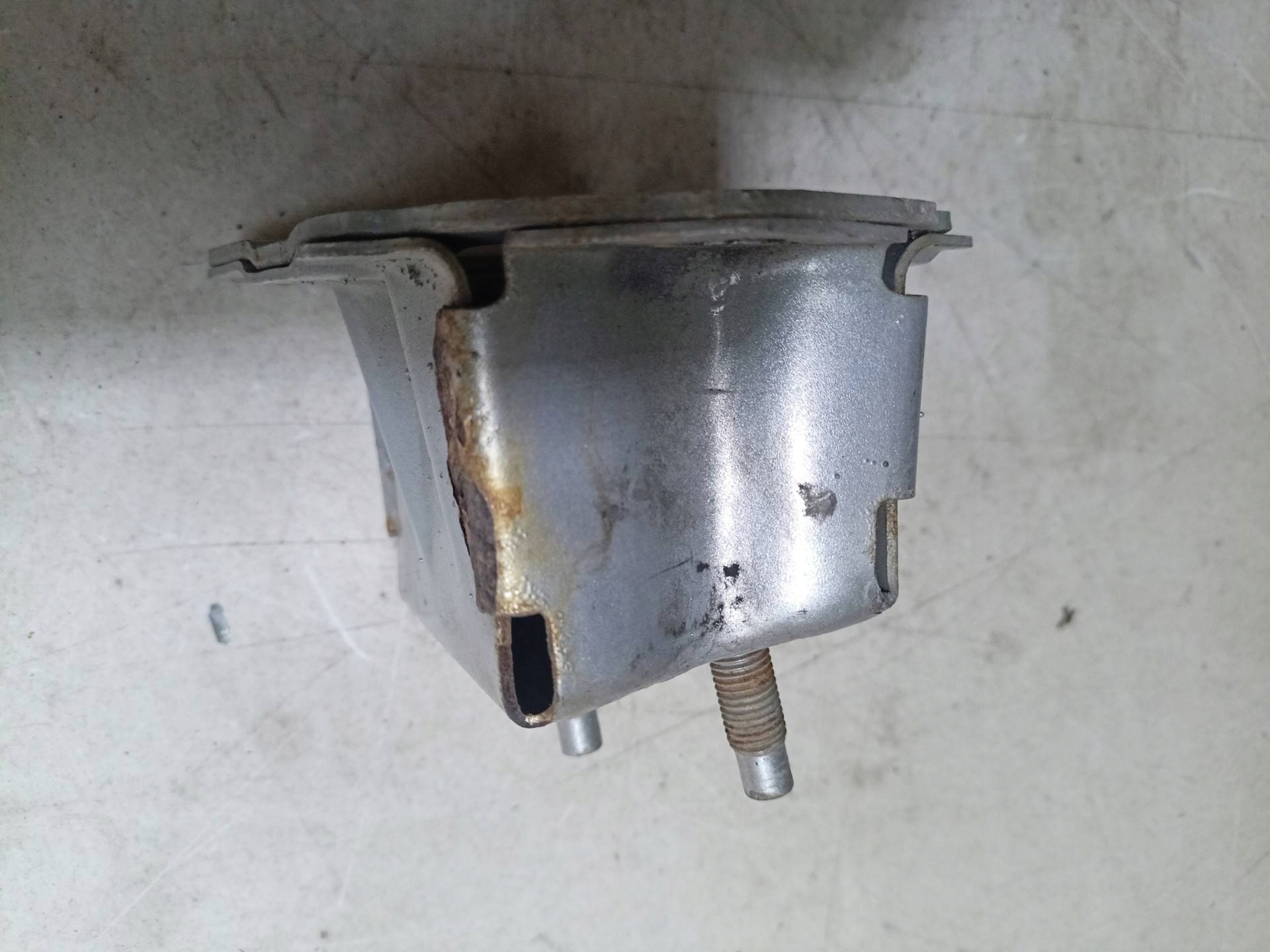 beam tip rear part Toyota Prius 3 2011 USA