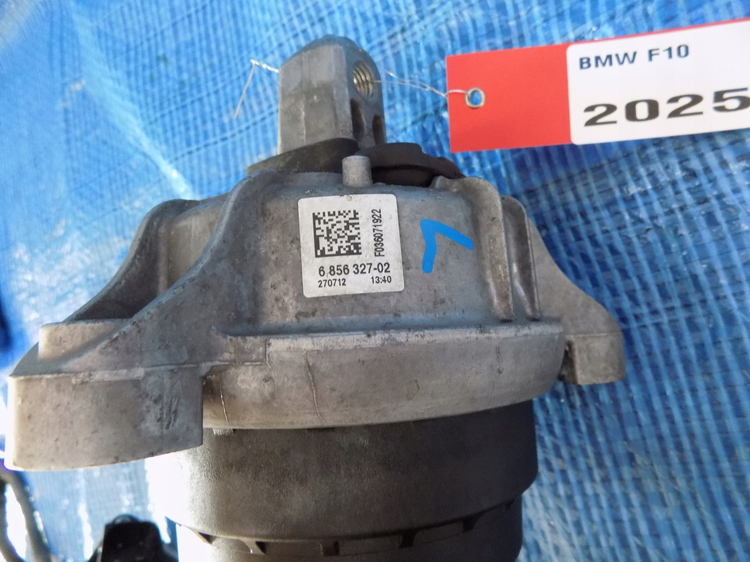 engine mount left BMW 5 F10 2012R 3,0B