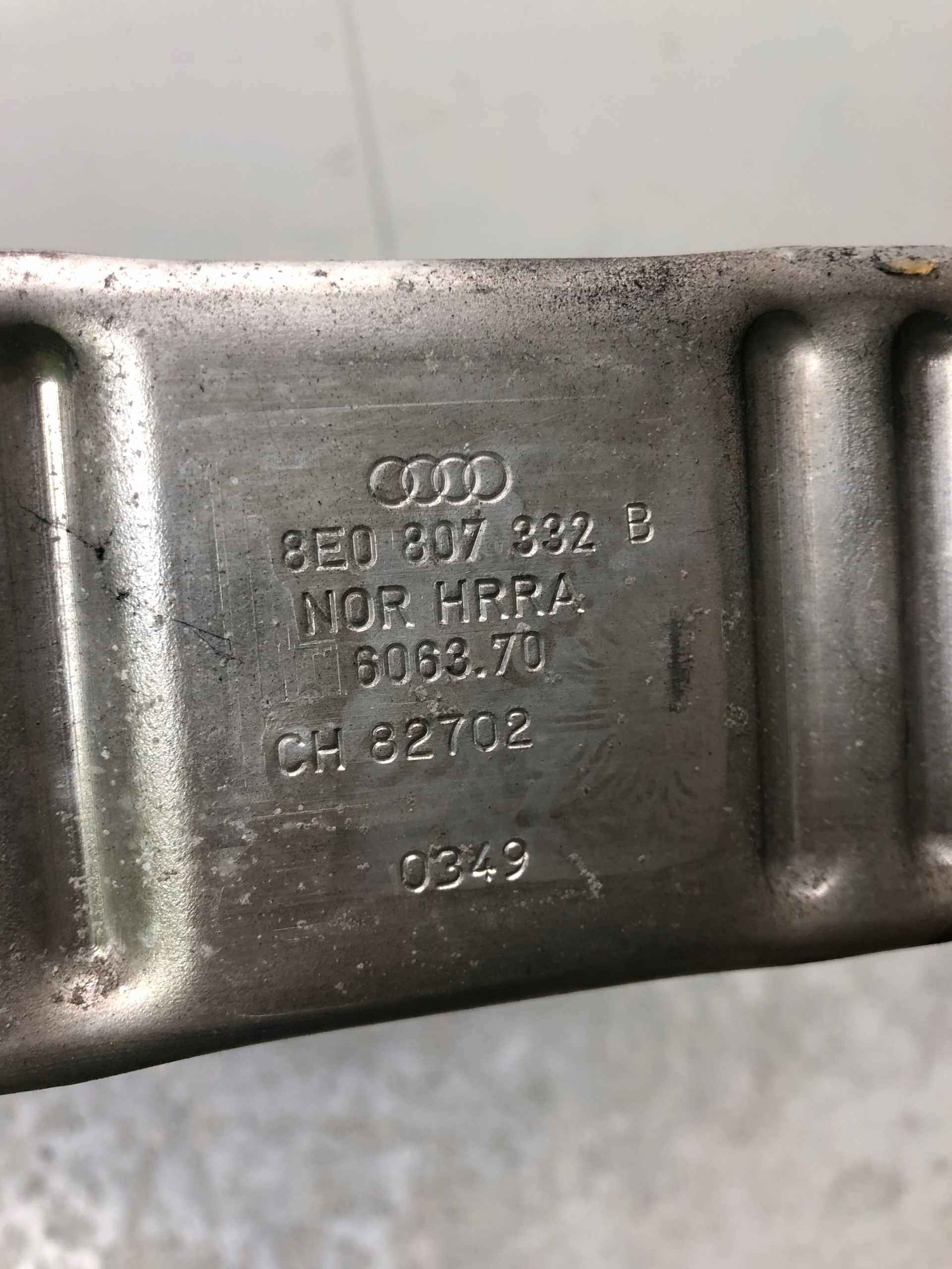 Stoßstangenträger heck AUDI A4 B6 CABRIO 8E0807331B 8E0807332B