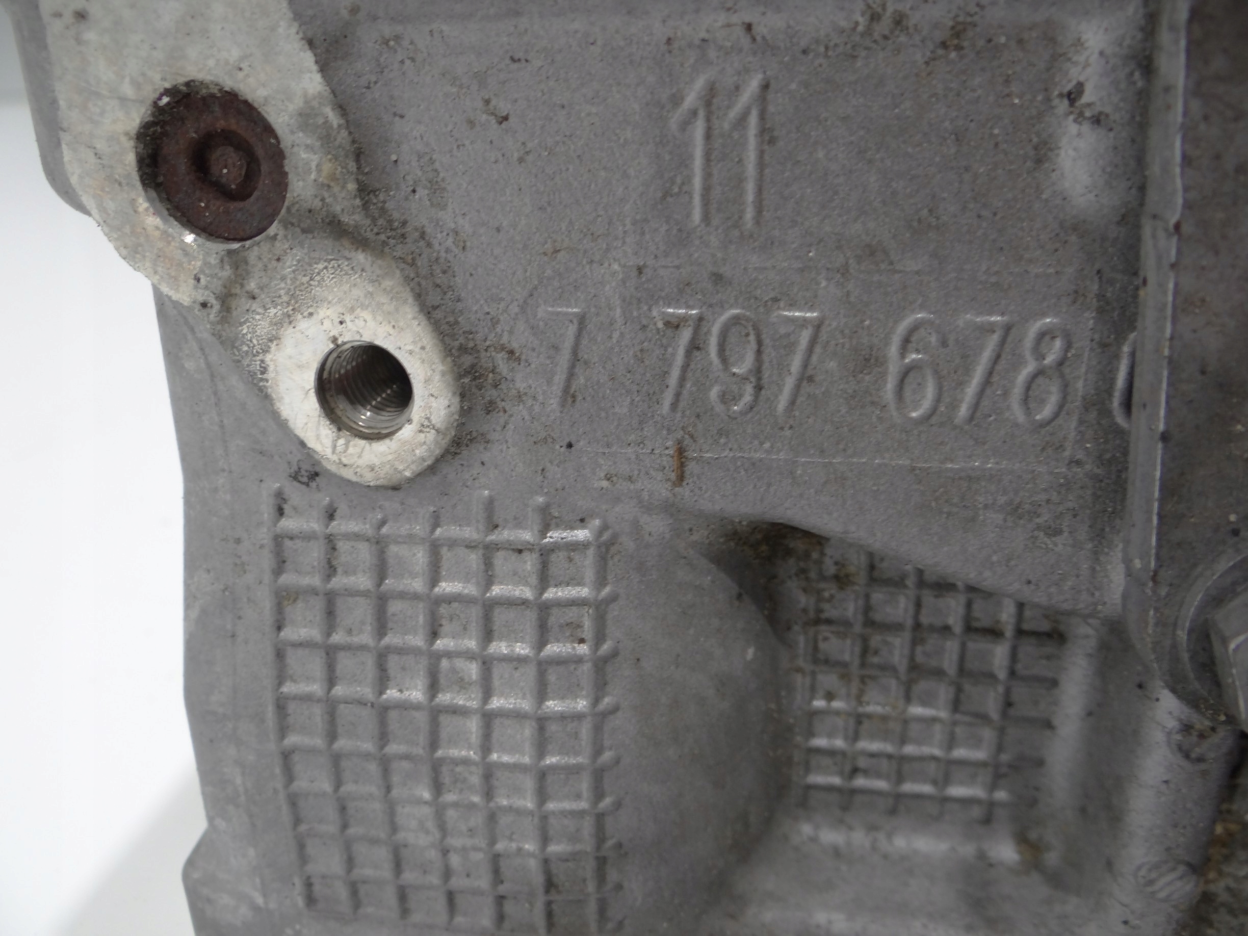 TESTATA BMW X3 E83 N47D20C OE 7797678