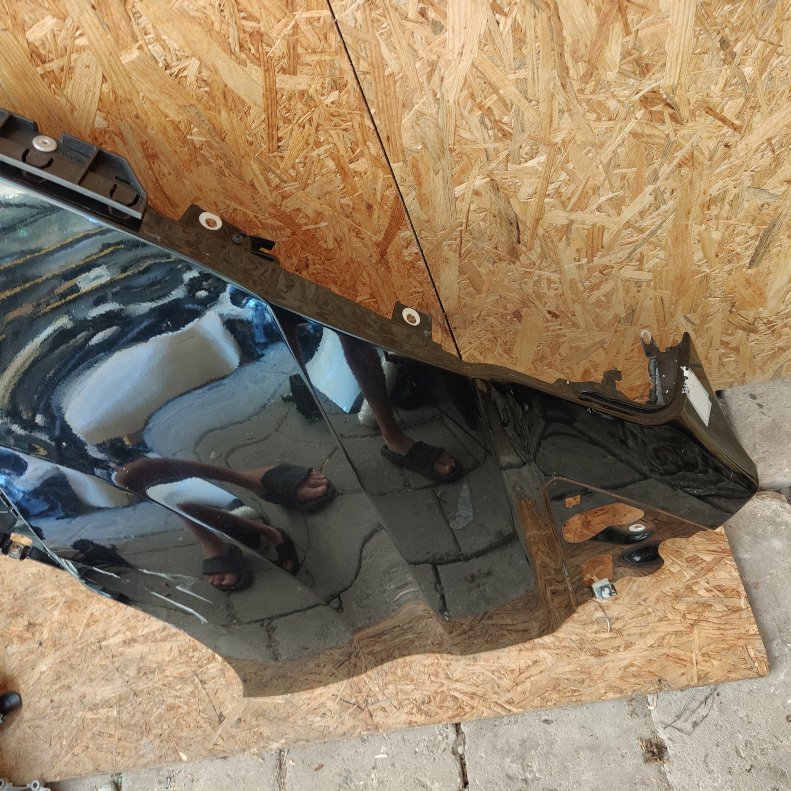 blatník přední předek levý FORD CUSTOM MK8