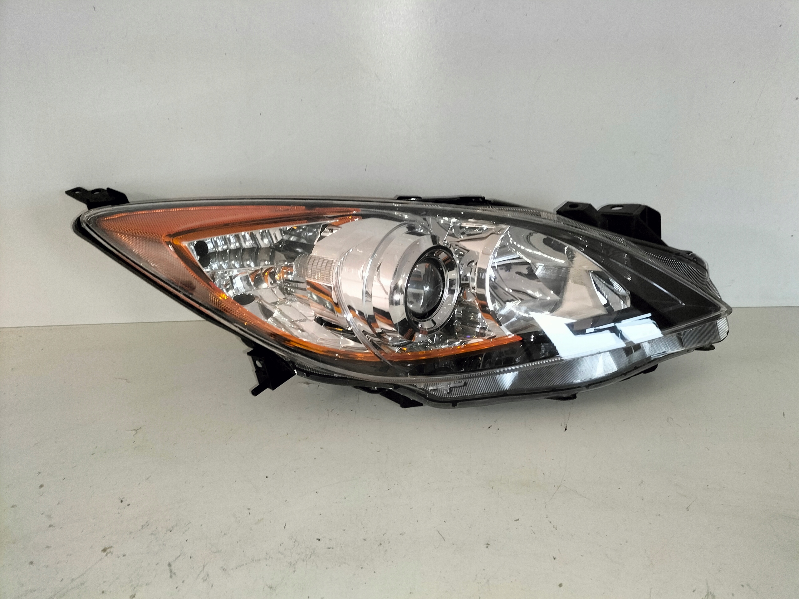 light front reflektor right MAZDA 3 BL 09-11