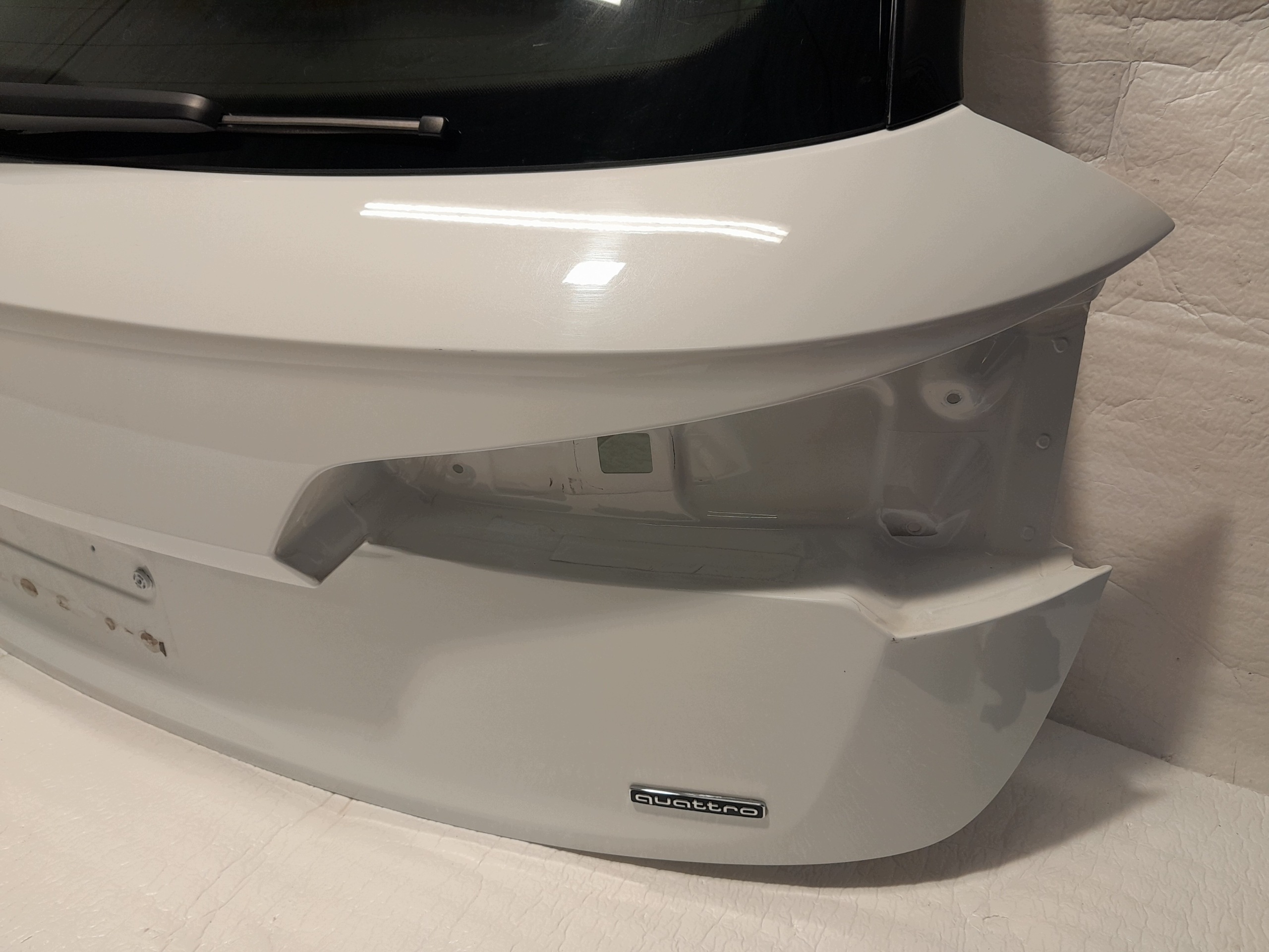AUDI Q5 80A trunk door boot LS9R