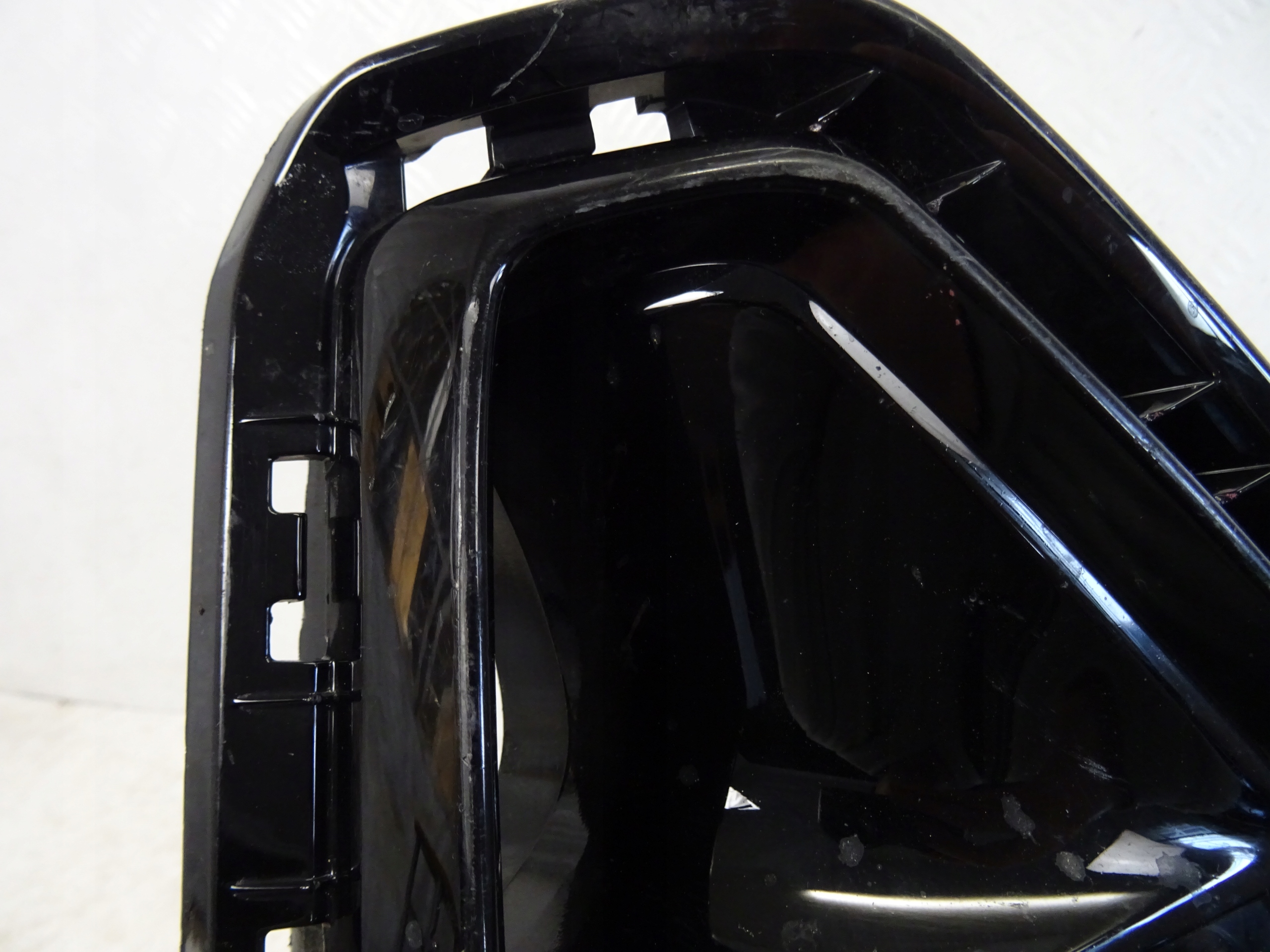 grid of a bumper front front left KIA STONIC 86525-H8410