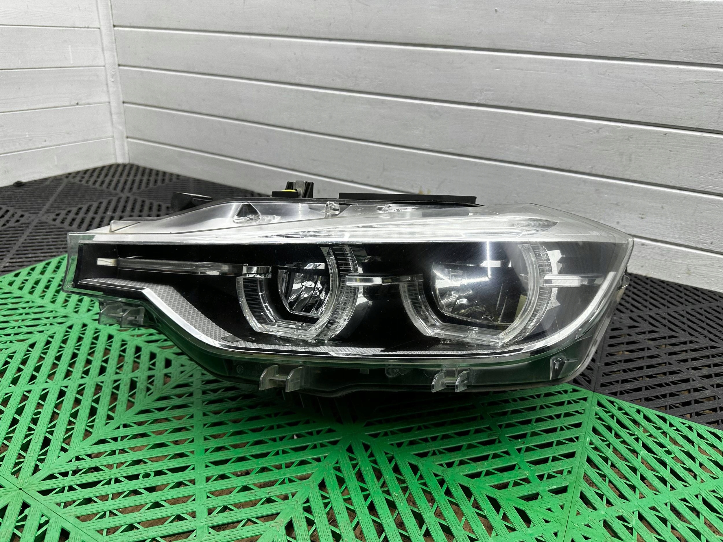 light front side left BMW 3 F30 F31 LCI 7498945