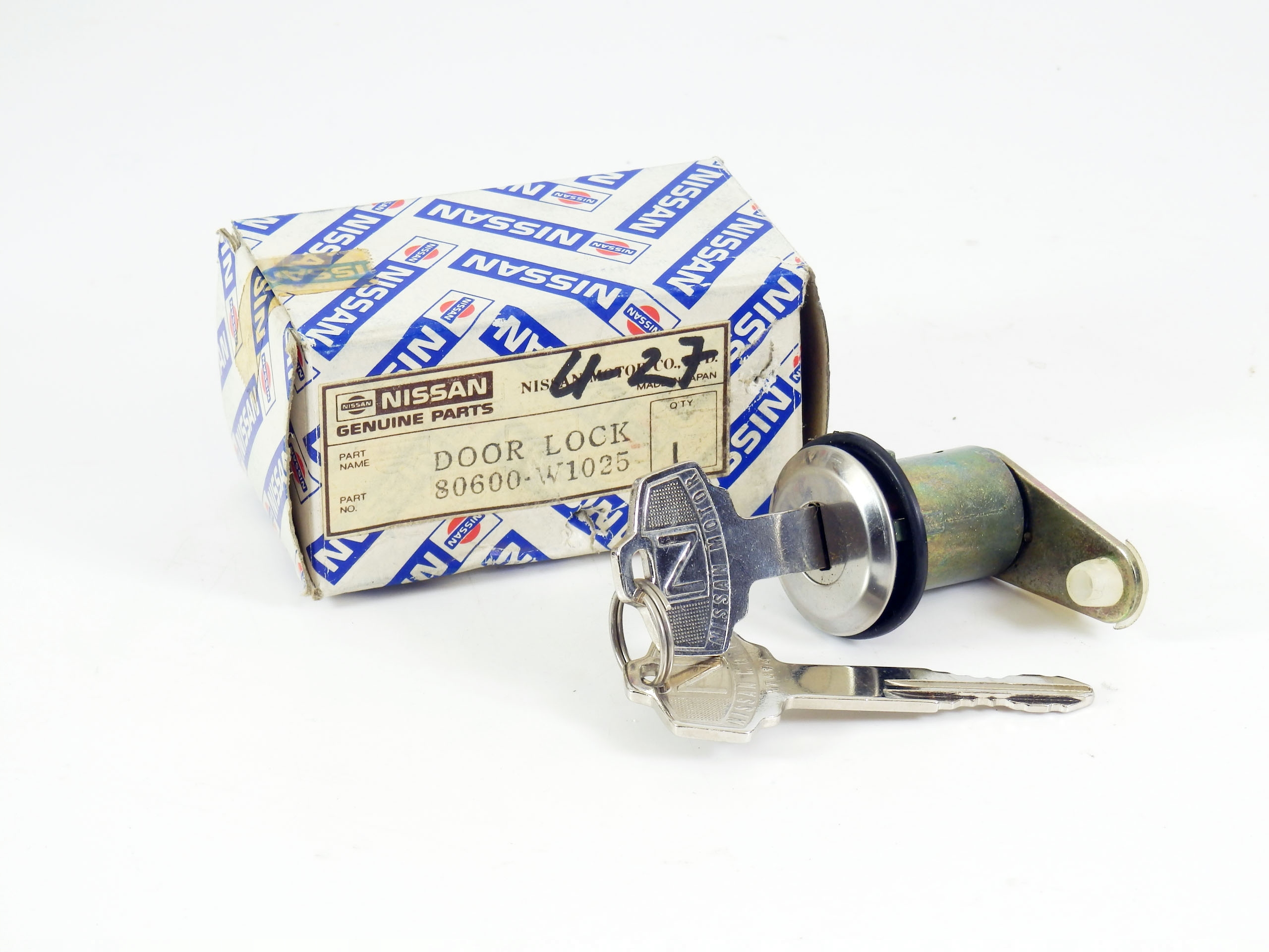 ZAMEK WKŁADKA DRZWI PRAWYCH NISSAN 720 PICKUP