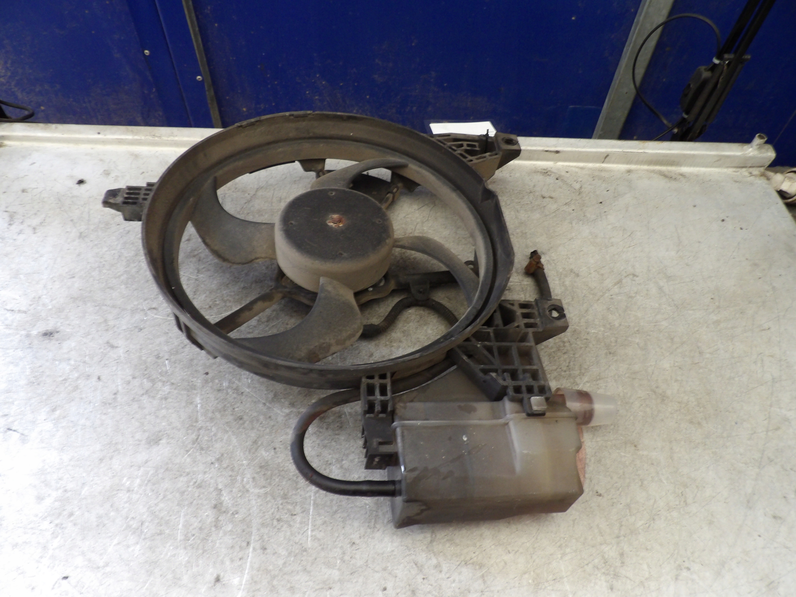 Nissan Micra K12 - 1,2 ventilátor chladiče