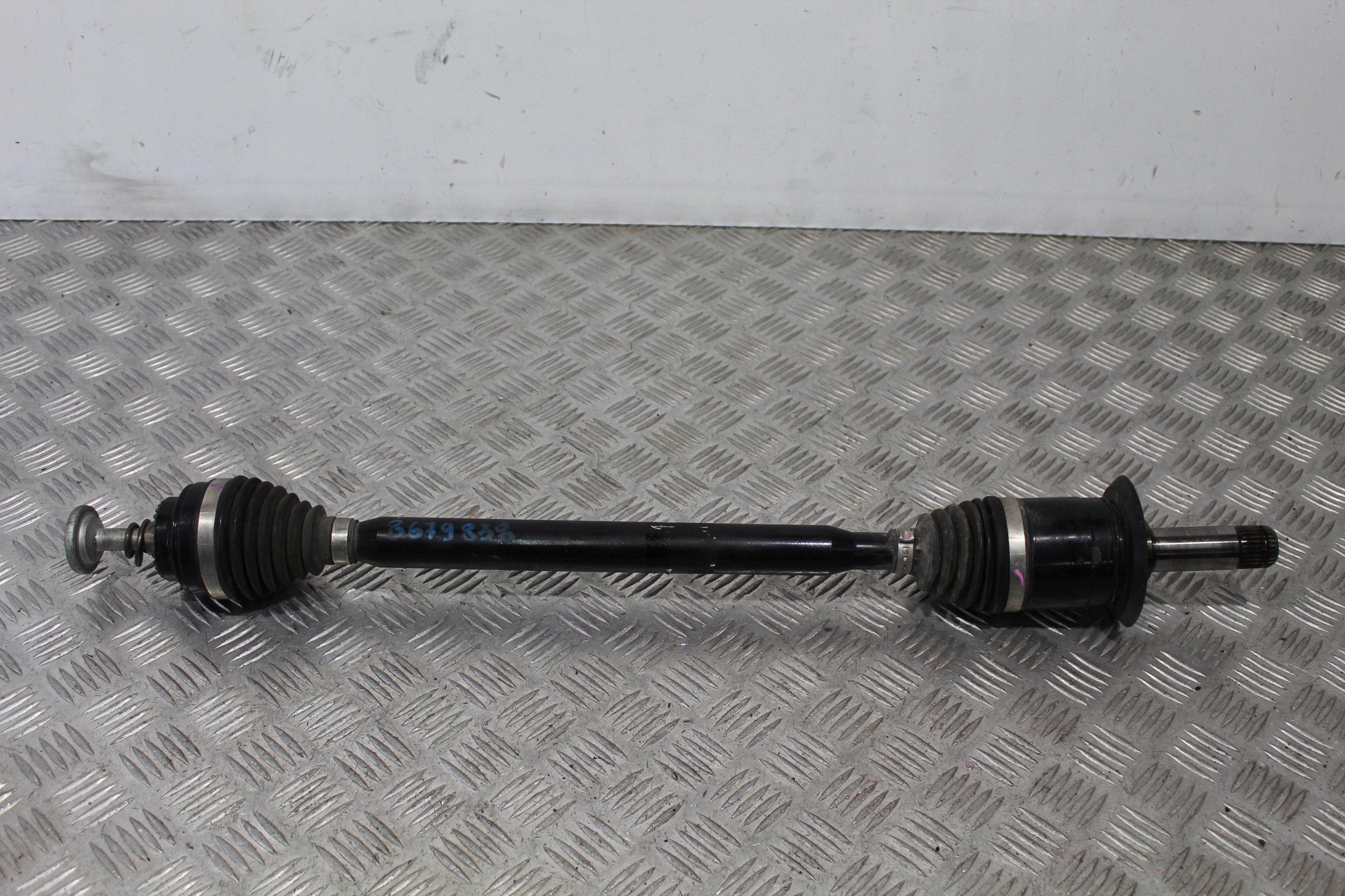semi-axis rear part BMW 1 M1 F40 8679838