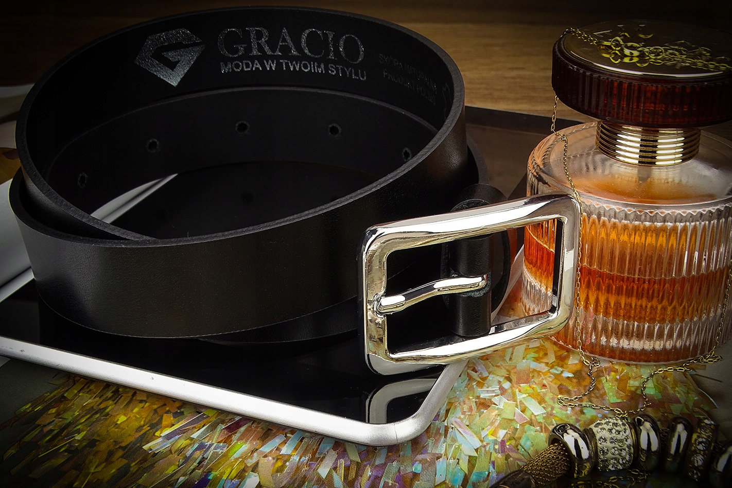 Pasek czarny srebrna klamra gracio skórzany 105cm Materiał dominujący skóra naturalna