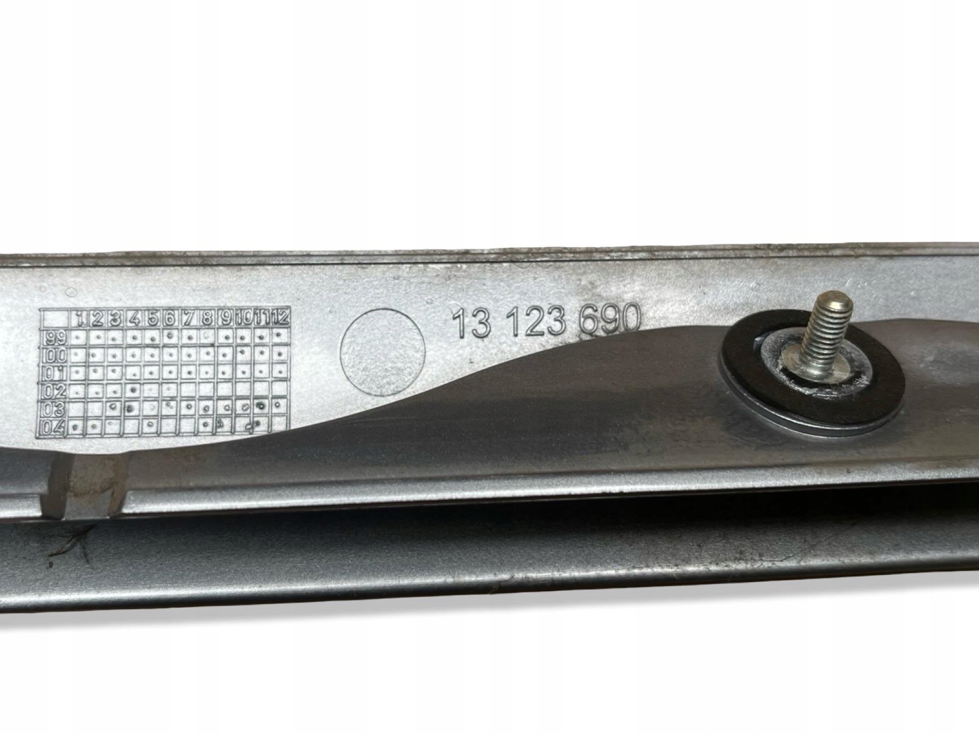 moulding bonnet Opel Astra G 2005 13123690