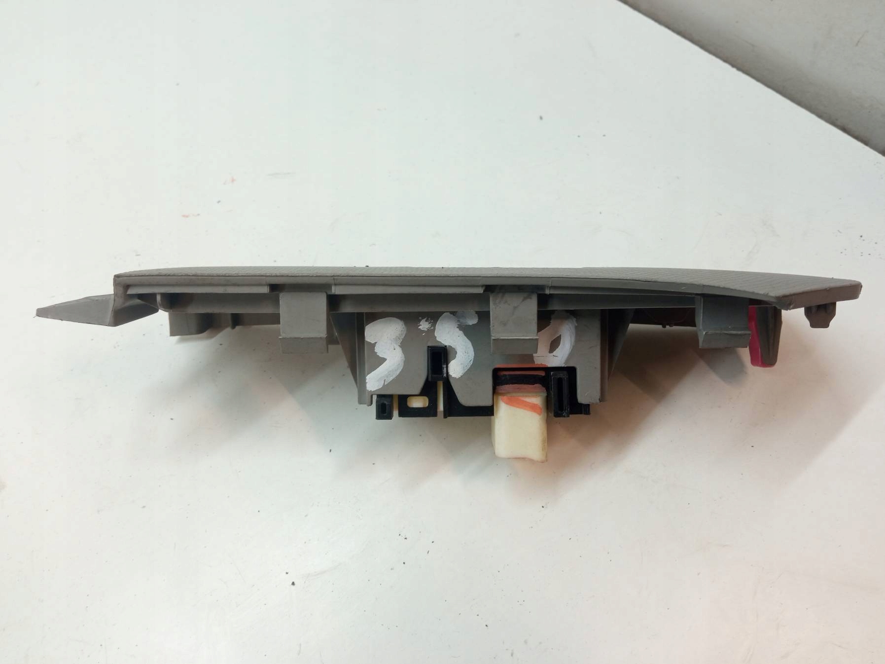 window control switch right front 74231-0D090 Toyota Yaris II (2005-2011)