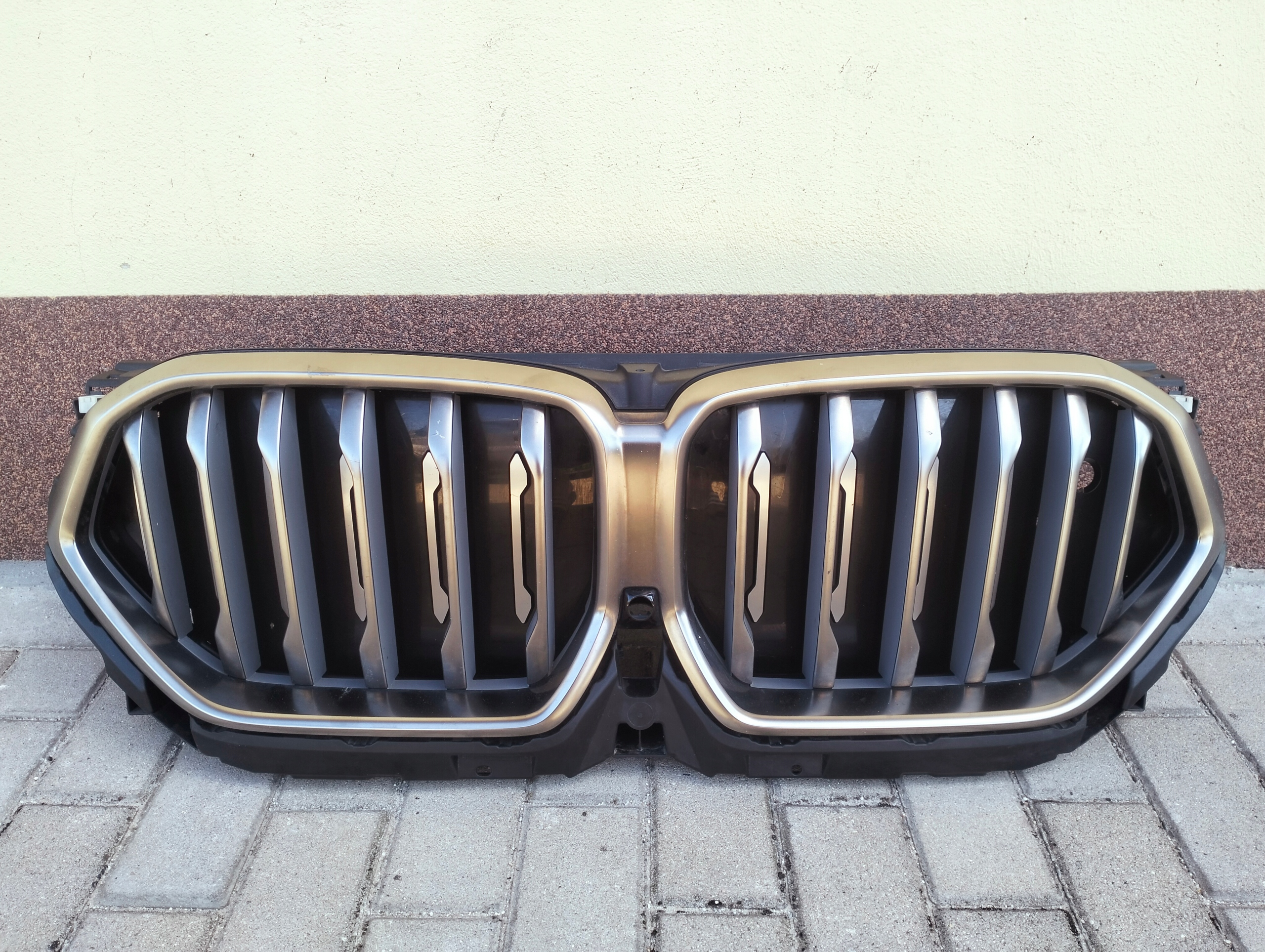 ATRAPA GRILL ŻALUZJA OSŁONA BMW X6 G06 SATYNA