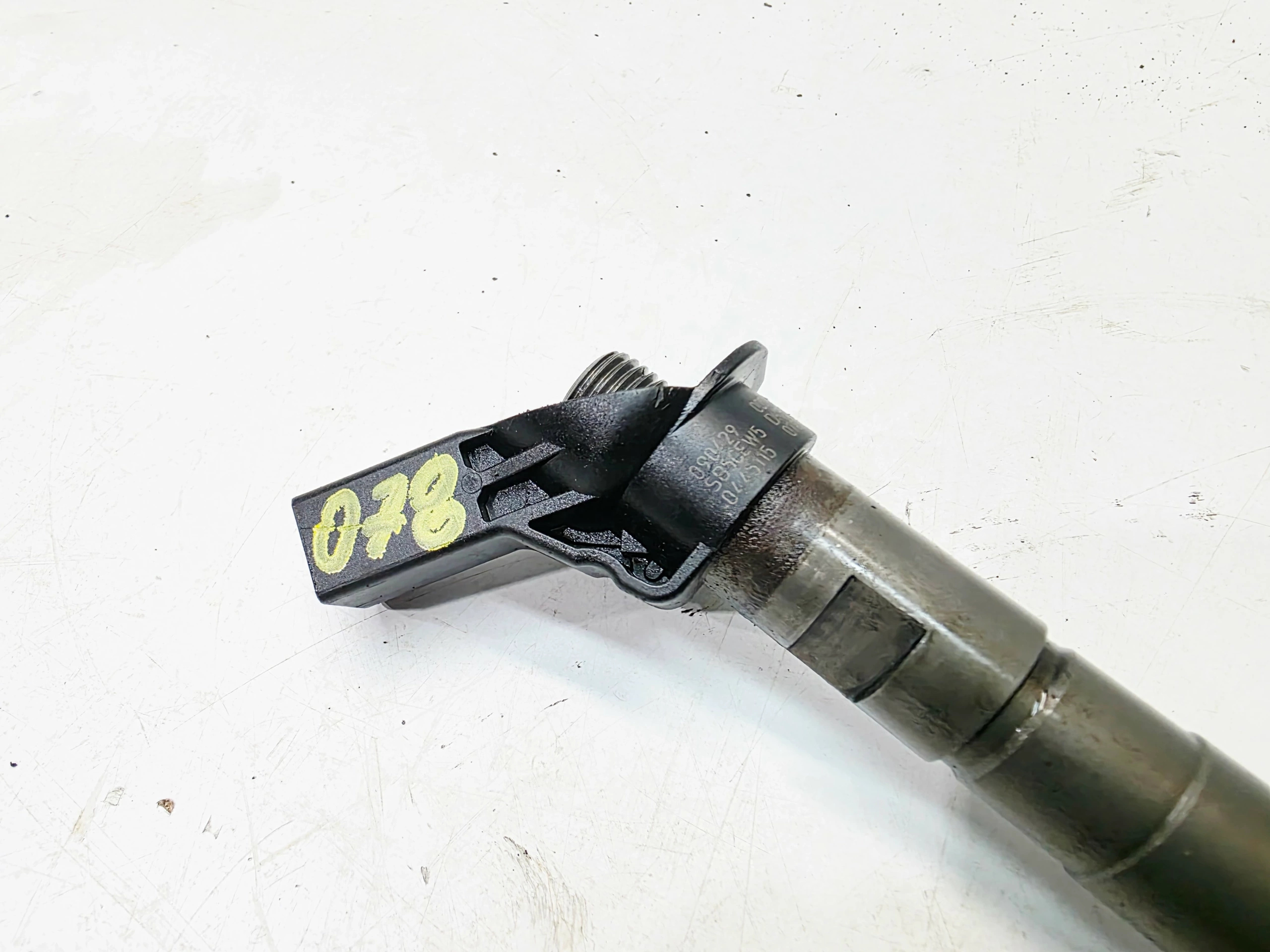nozzle injector AUDI A4 B7 A6 C6 A8 D3 2.7 3.0 TDI 0445115078