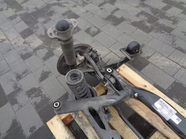 ZAWIESZENIE TYLNE BELKA OŚ AUDI Q3 II 83A 2022 ROK HYBRYDA E-TSI Wersja Europejska