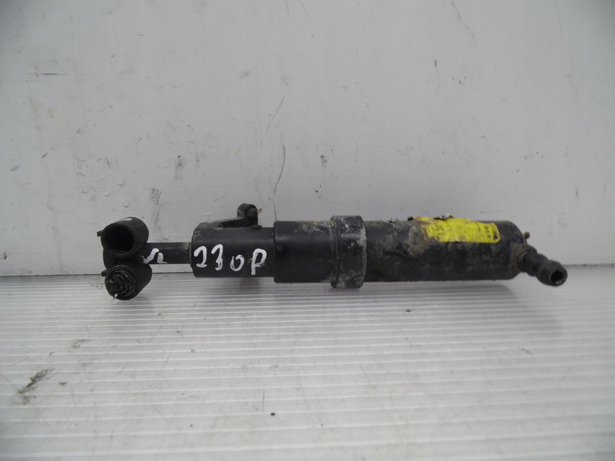 ОМЫВАТЕЛЬ БРЫЗГ ЛАМПЫ ПРАВЫЙ MERCEDES R 230