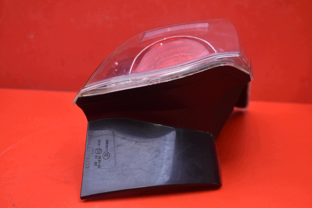 licht links heck hinten P8239 MAZDA 3 2 II BL HB LIFT 09-13