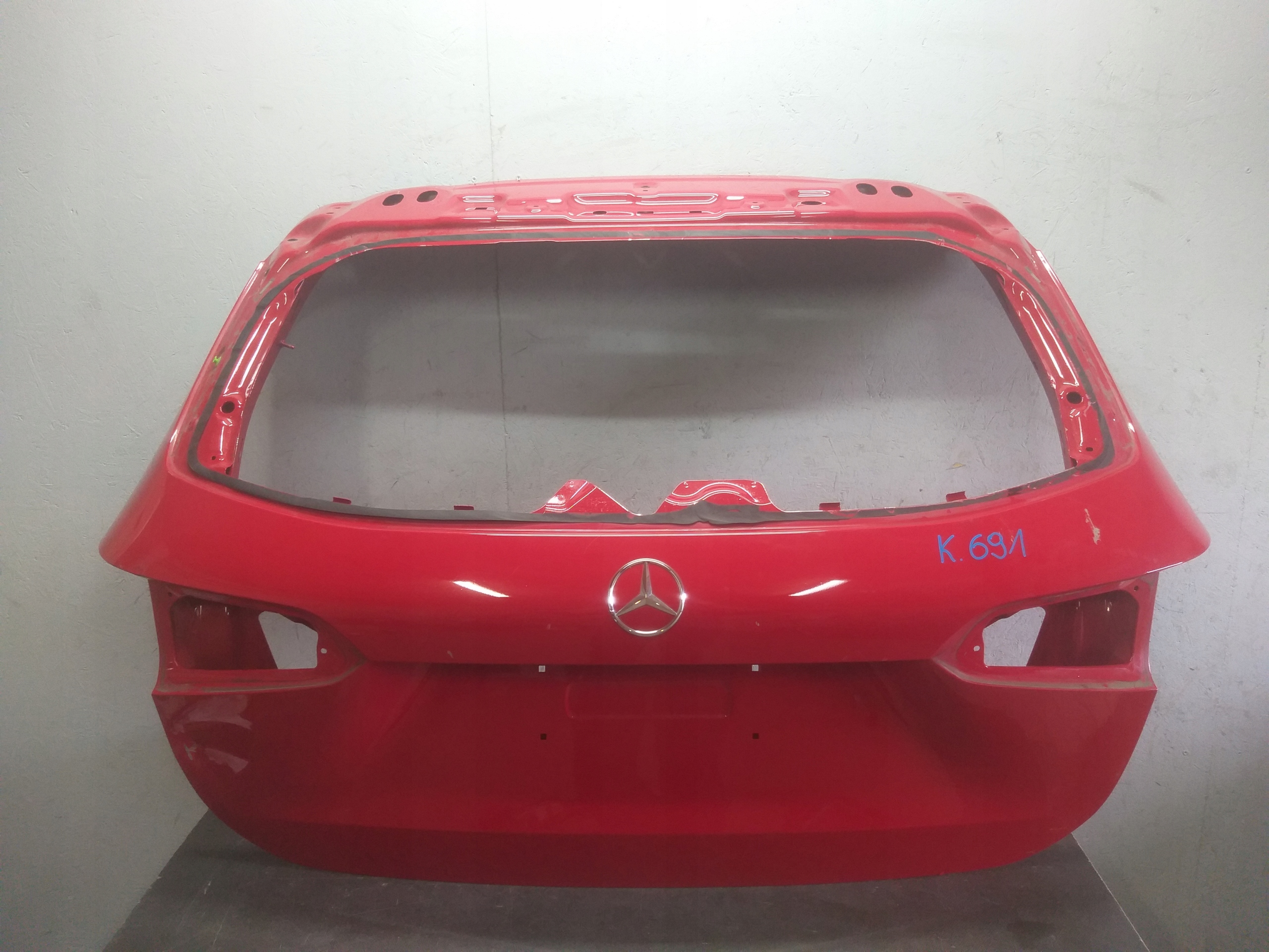 kapota MERCEDES B KLASA W247