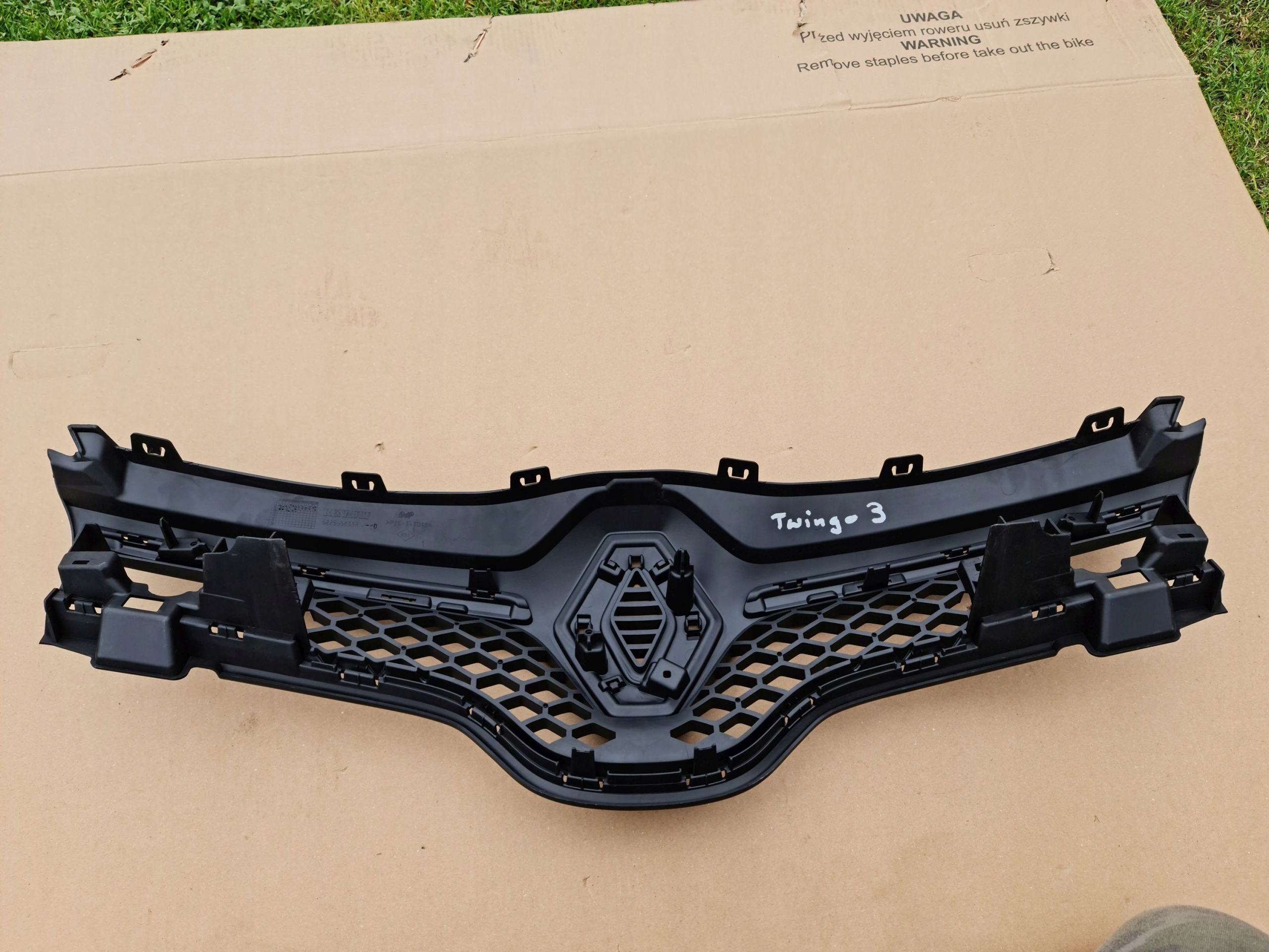 front PREKLADgrill RENAULT TWINGO III 2014R->