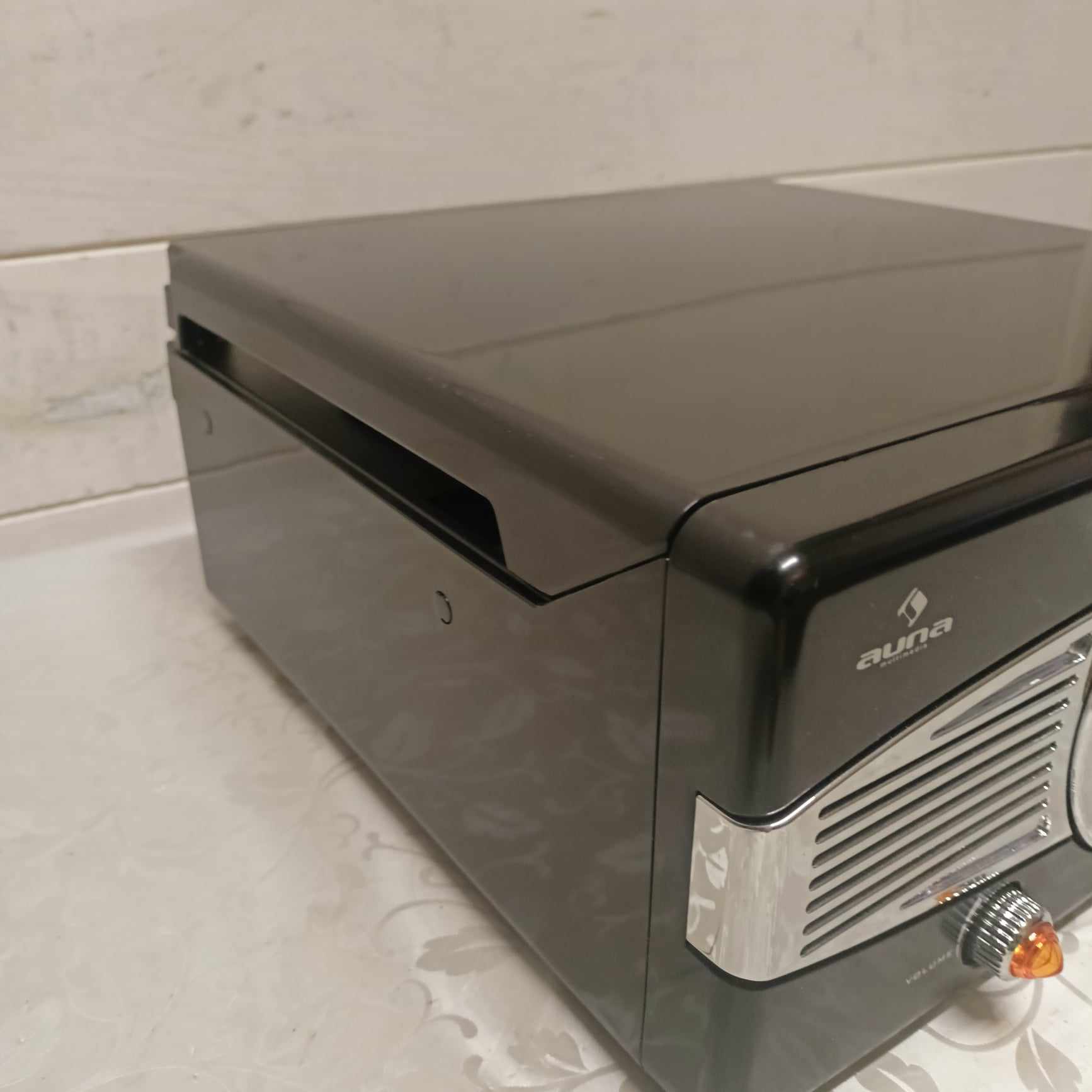 GRAMOFON Auna MG-TT-82B czarny Kolor czarny