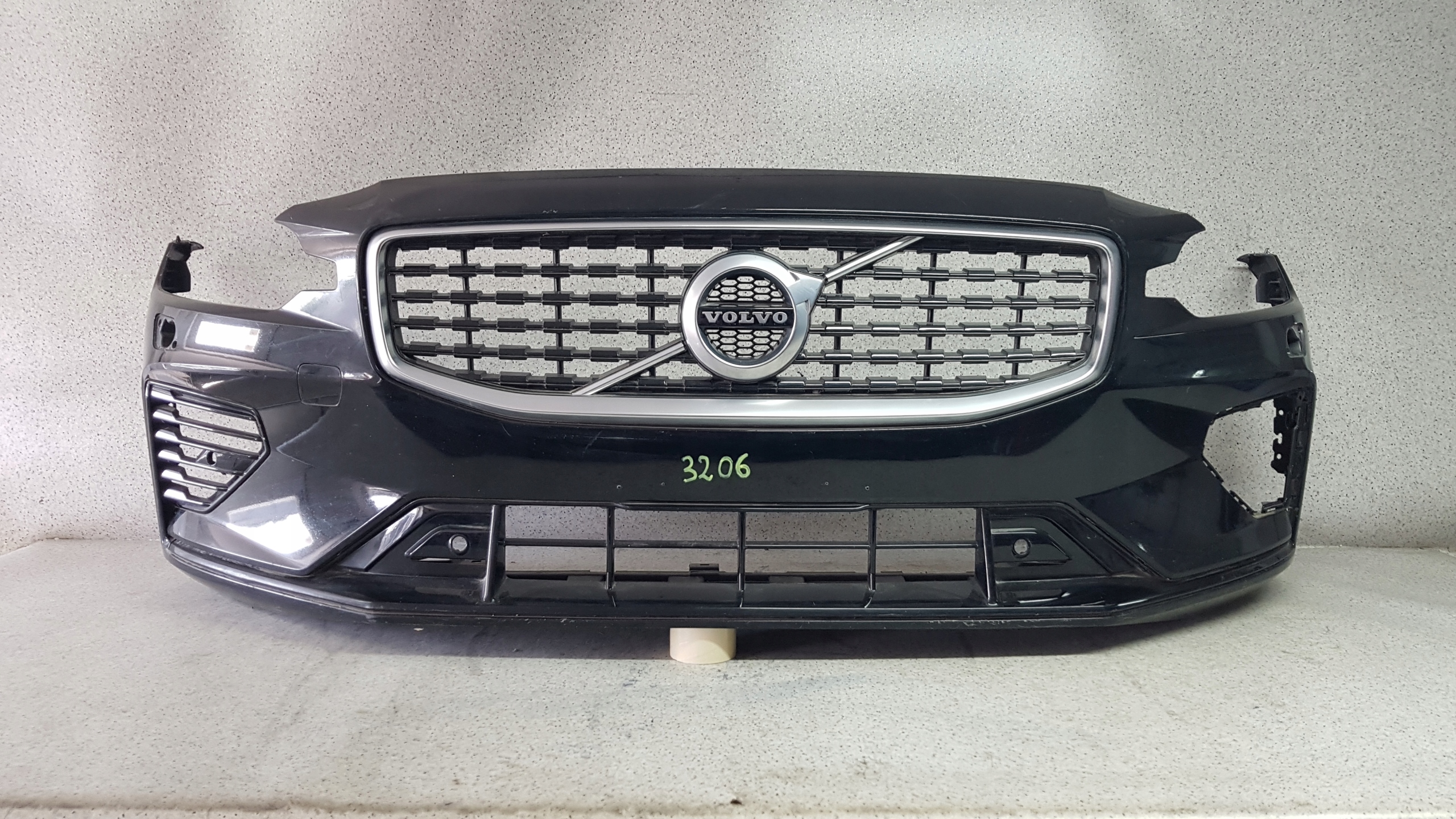 VOLVO S60 V 60 R design 2018 - bumper front 3206