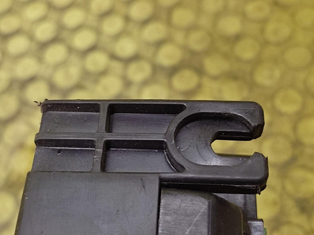 PEUGEOT 206 module boîte BSI 9644098280