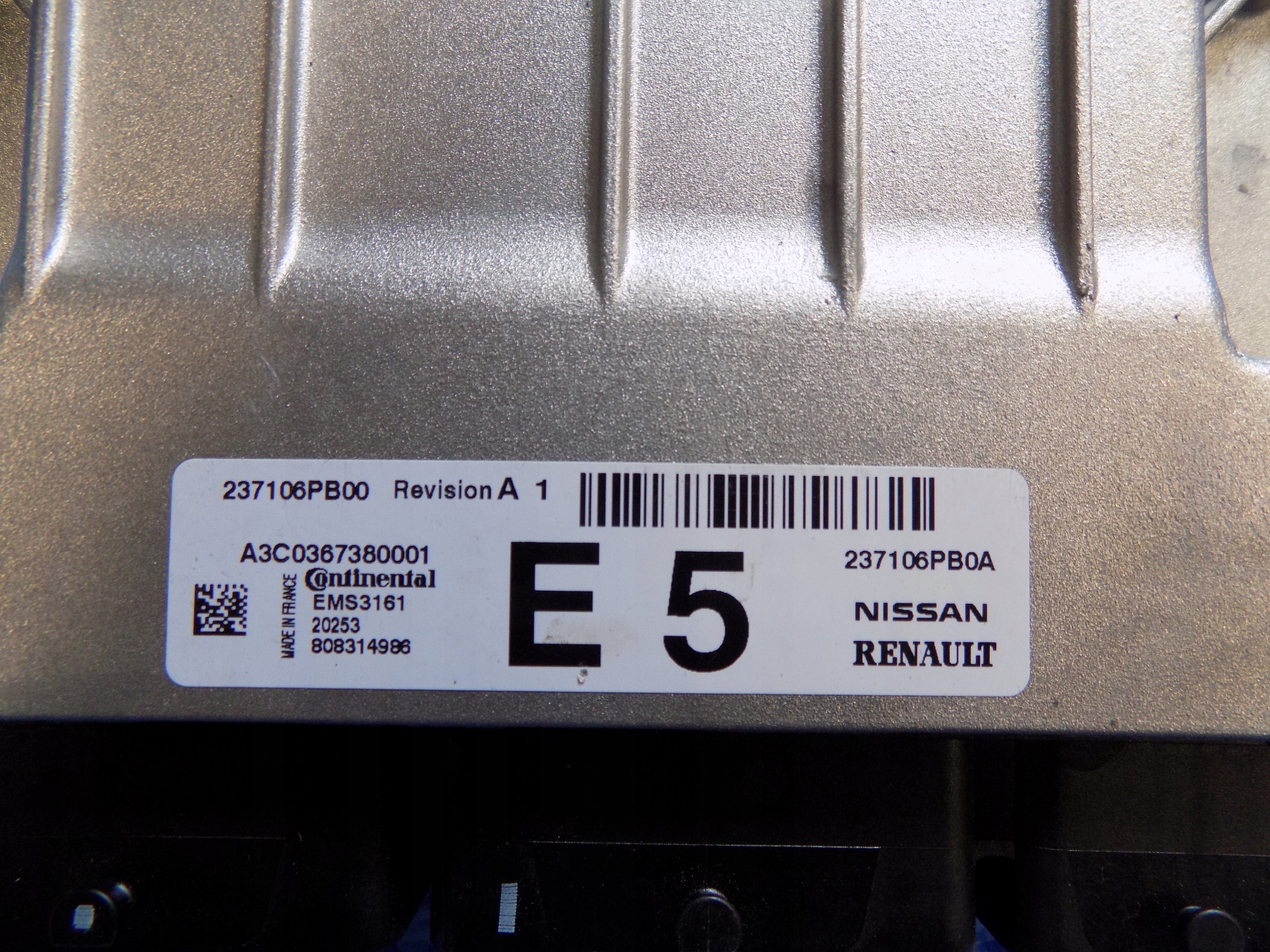 computer control unit of the engine NISSAN JUKE F16 20R 1,0DIG-T
