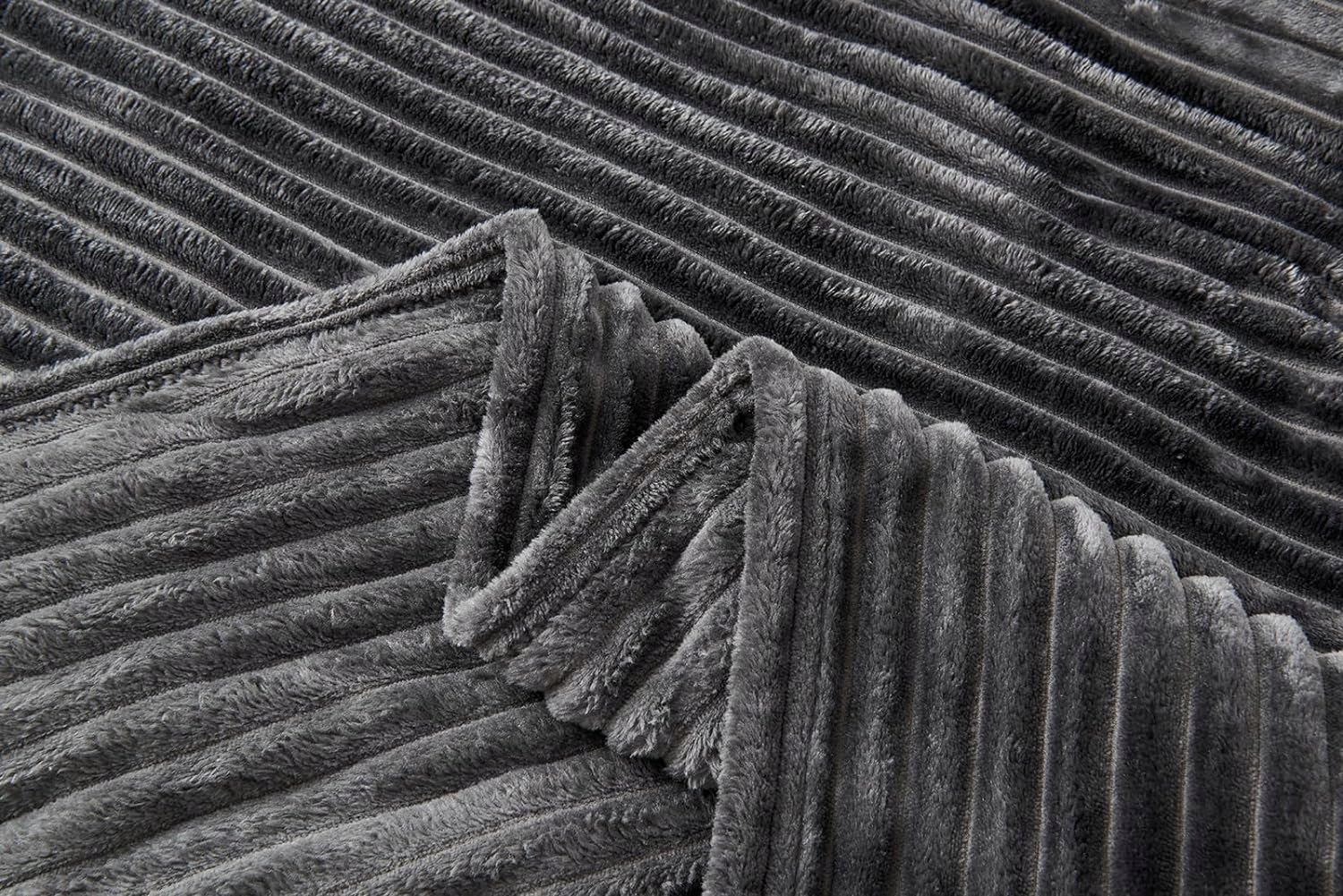 KOC NARZUTA NA ŁÓŻKO WYTŁACZANY MIĘKKI 200x220 PRĄŻEK Rodzaj koc