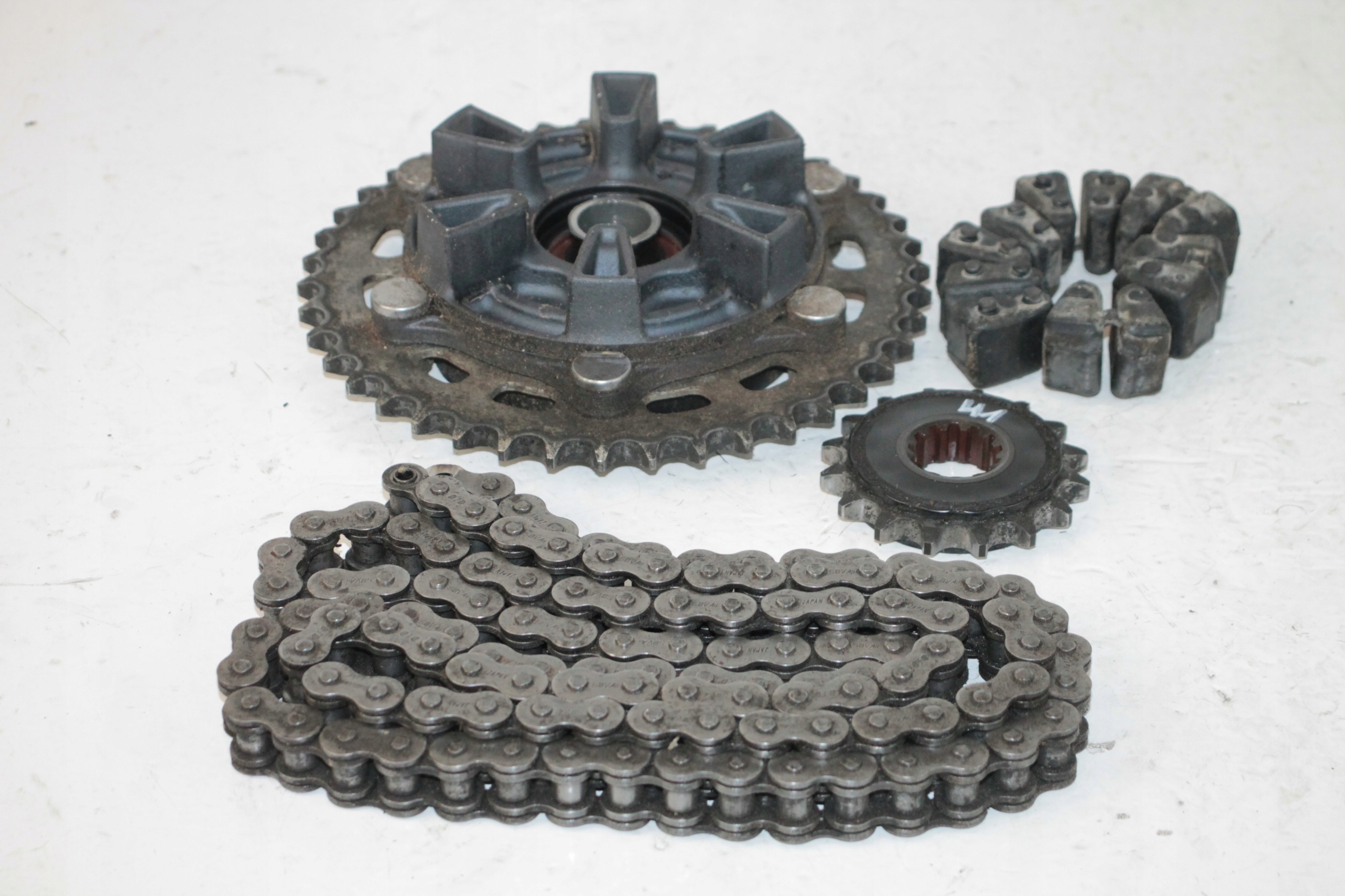 41 - HONDA CBR 1000RR SC59 12-16 ПРИВОД ЦЕПИ ЗВЕЗДОЧКИ