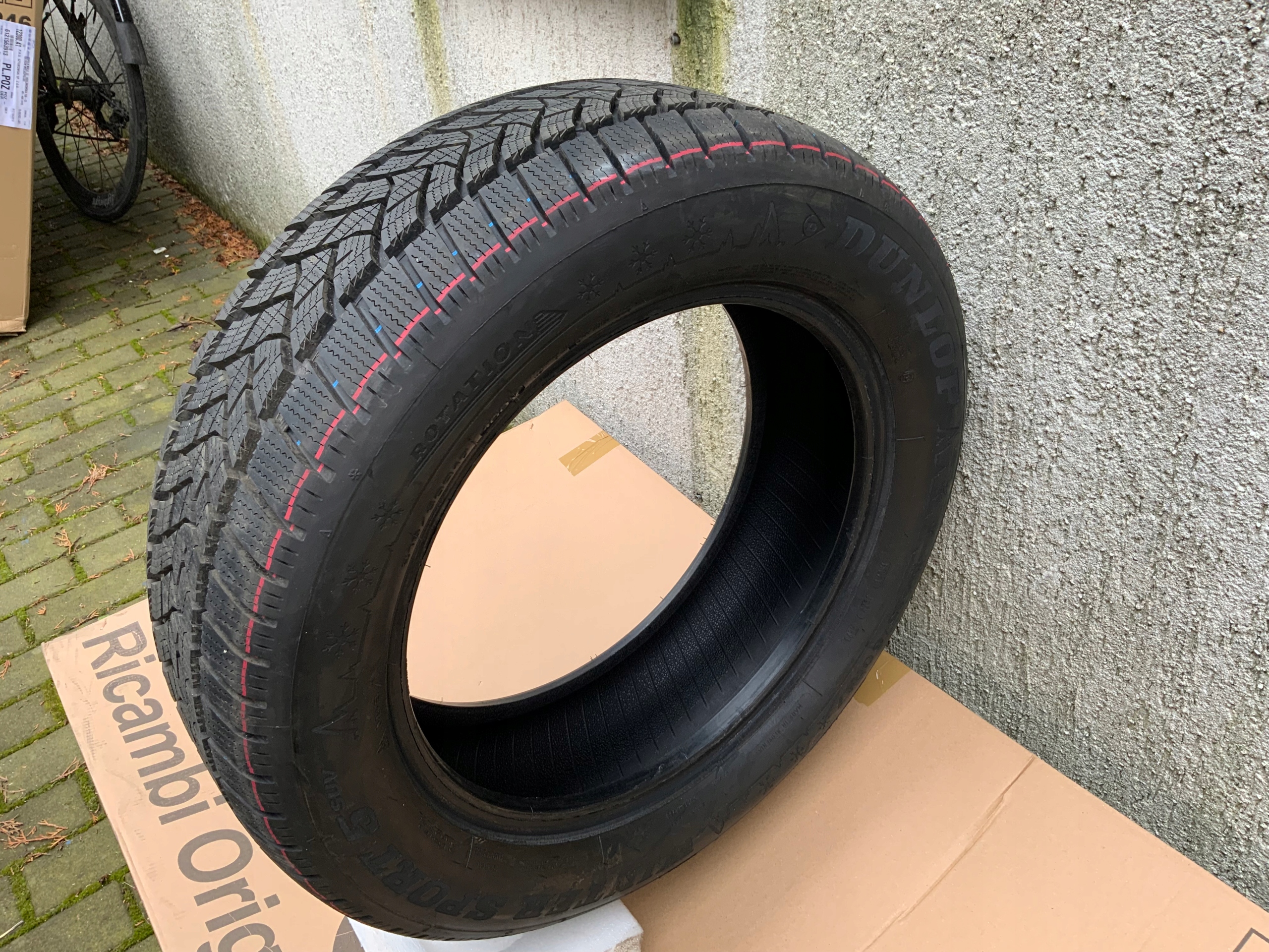 OPONA ZIMOWA 215/60/R17 100V DUNLOP WINTER SPORT 5 SUV 2023r. Marka Dunlop
