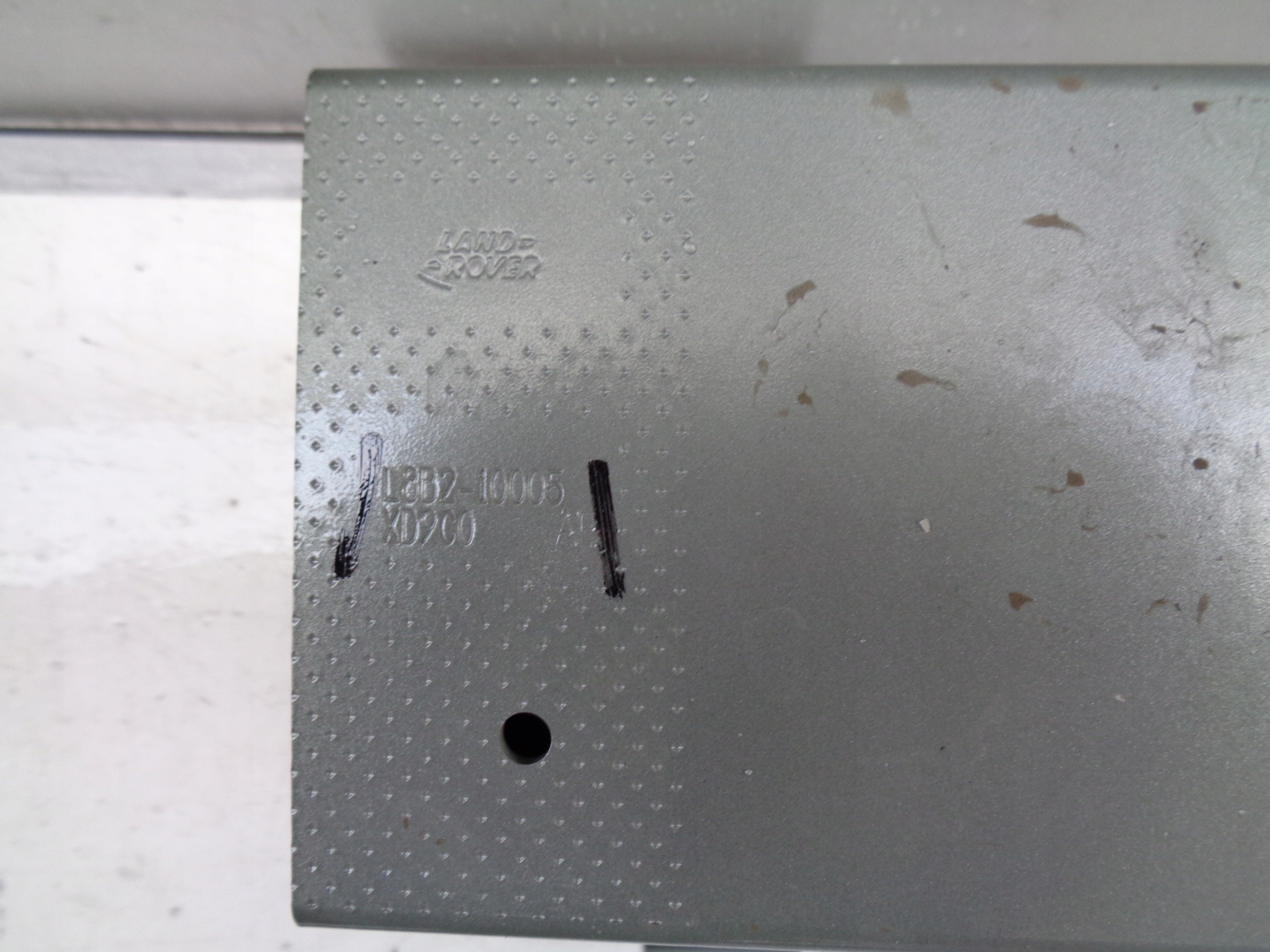 pillar bumper support front LAND ROVER DEFENDER II 19