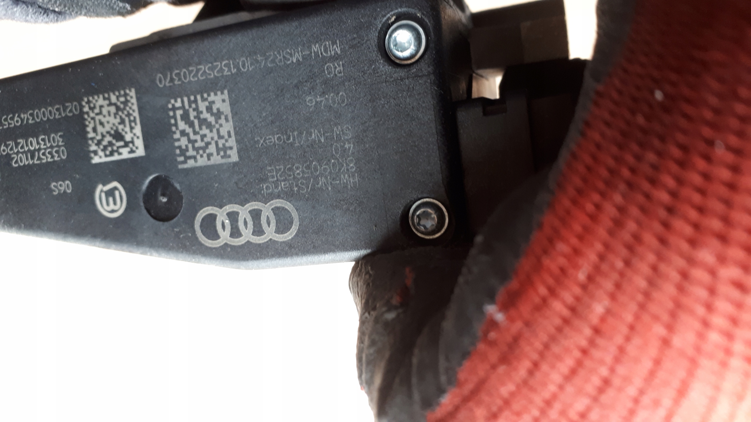 S4 B8 LIFT BLOKADA RYGIEL DES LENKRADS 8K0905852E A4