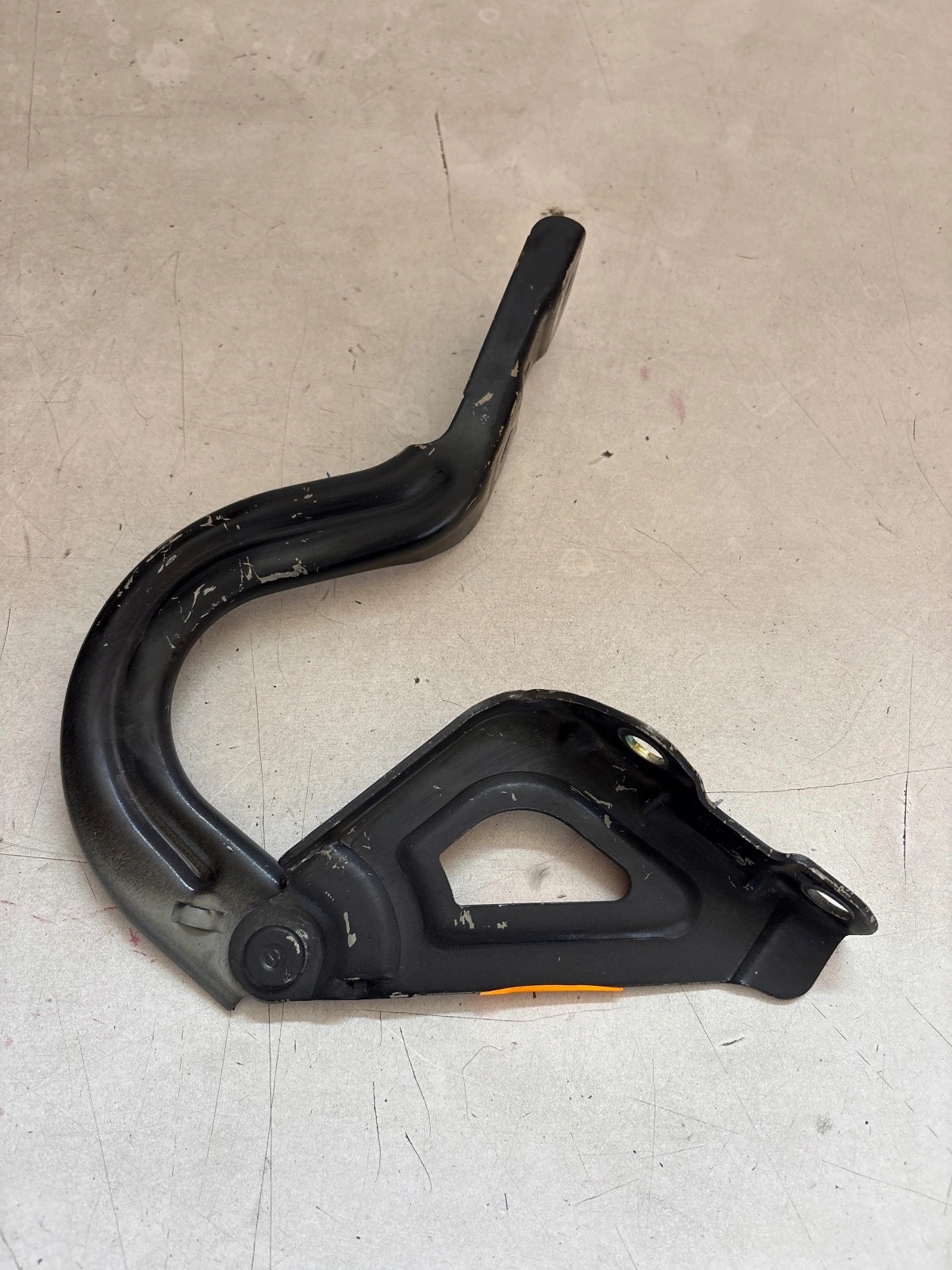 hinge bonnets front front right Hyundai Ioniq 4 lift