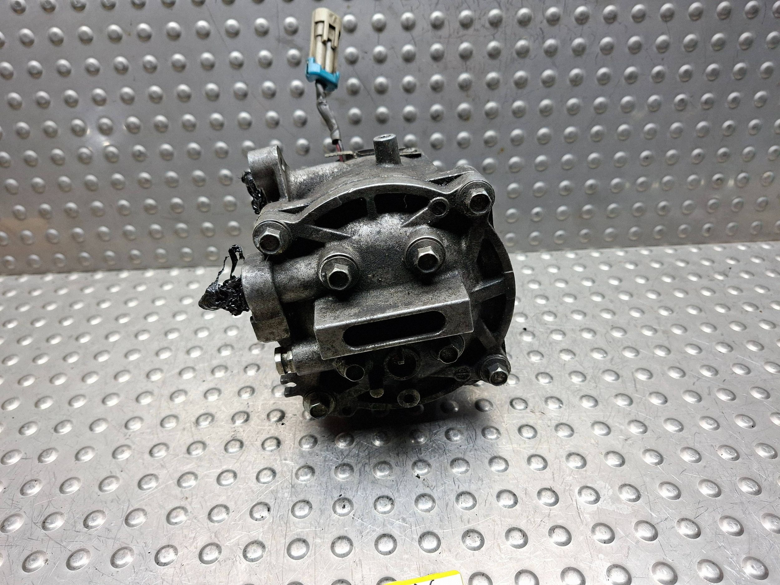 compressor of the air conditioning CHEVROLET TRAX MOKKA 12- 1.7 CDTI 95369542