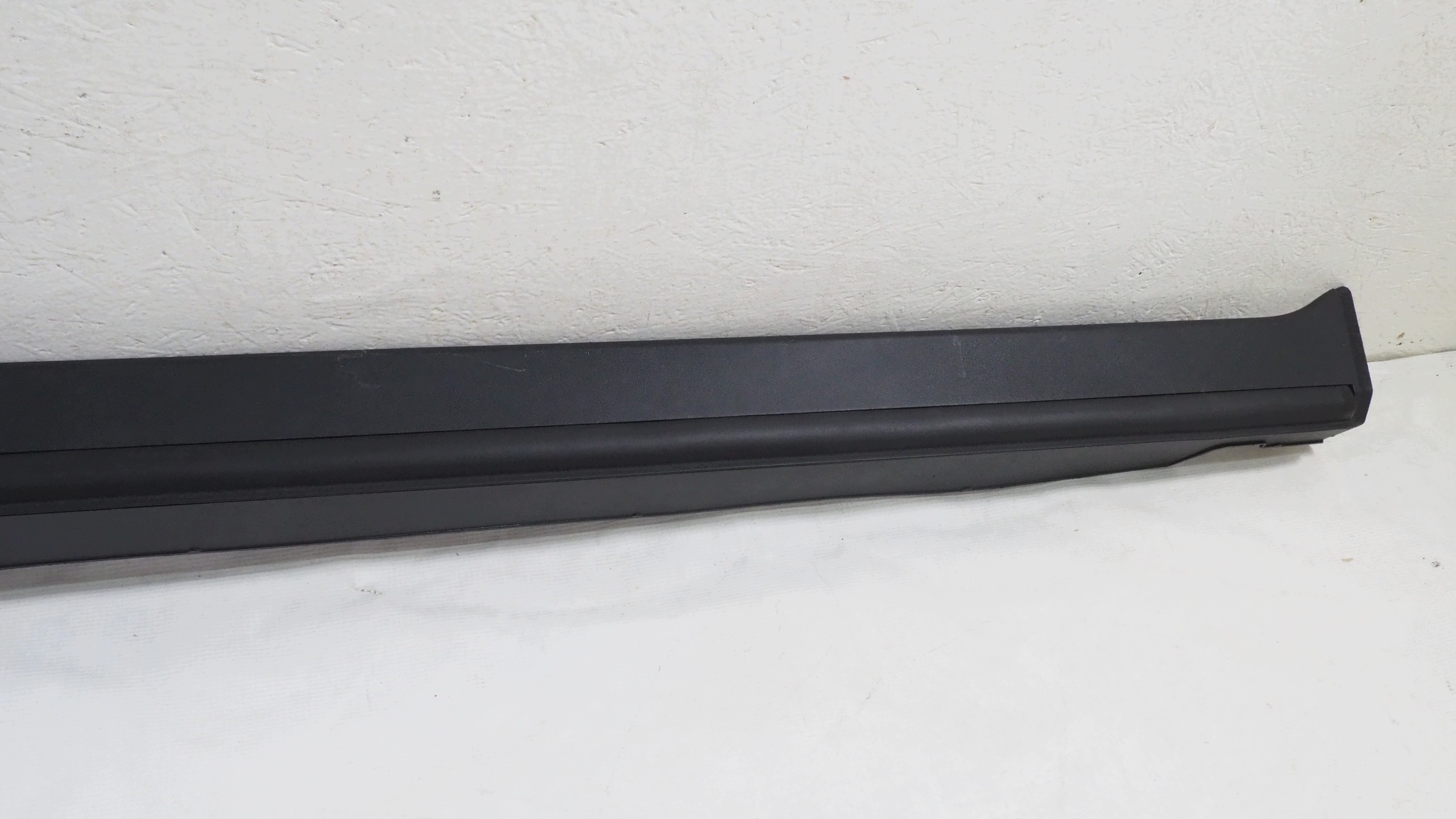 Kia Sportage V moulding threshold right 87754-R2000