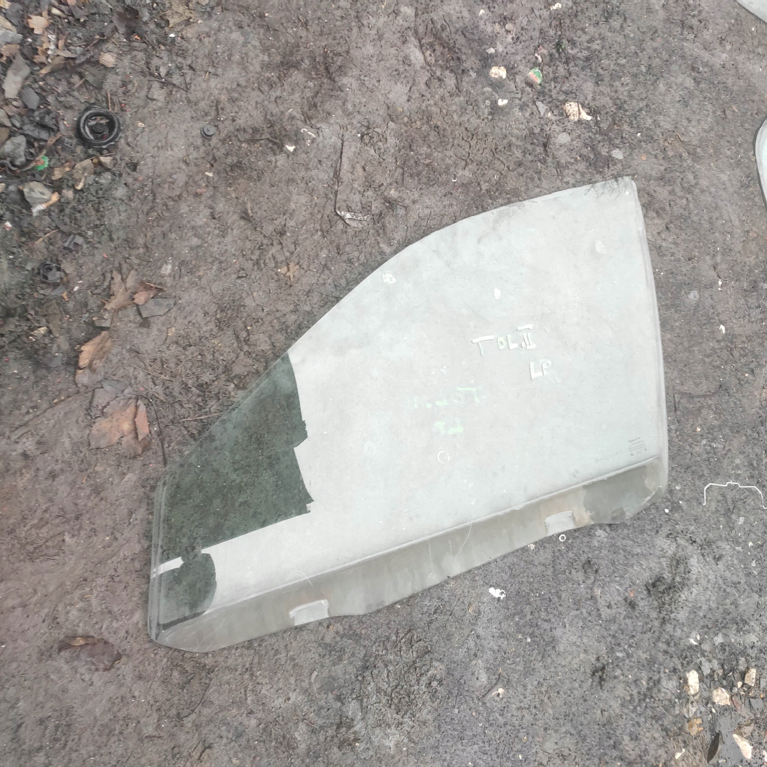 SZYBA BOCZNA DRZWI LEWA LEWY PRZÓD SEAT LEON I TOLEDO II