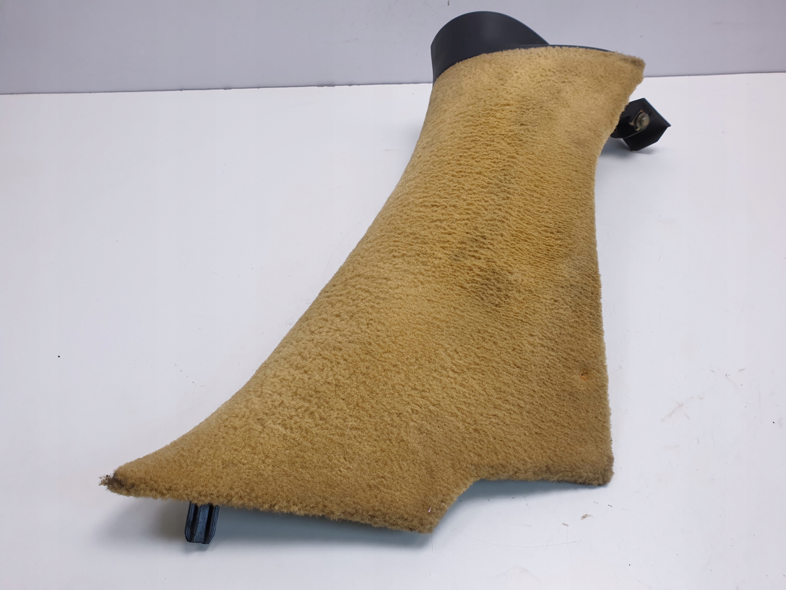 98655131600 - Porsche Boxster 986 крышка задней стойки правая