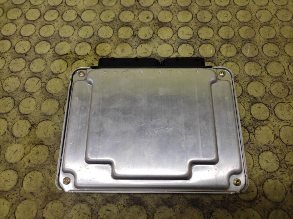 VW PASSAT B5 1.9 TDI unité de commande électronique uce moteur 0281010305