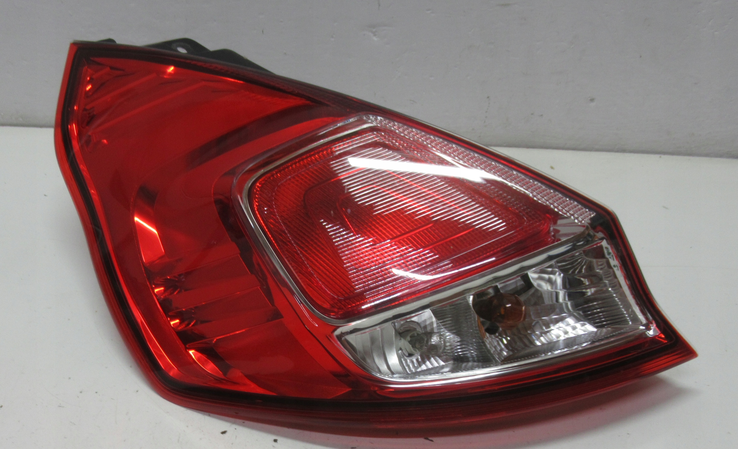 FORD FIESTA MK7 14R light left rear part C1BB-13405-A EU