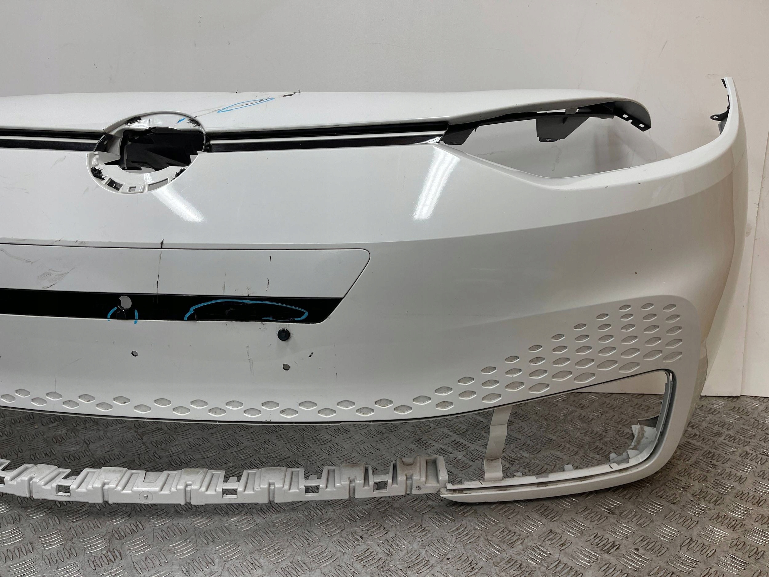 stoßstange vorne vorne Volkswagen ID.3 10A 19- PDC