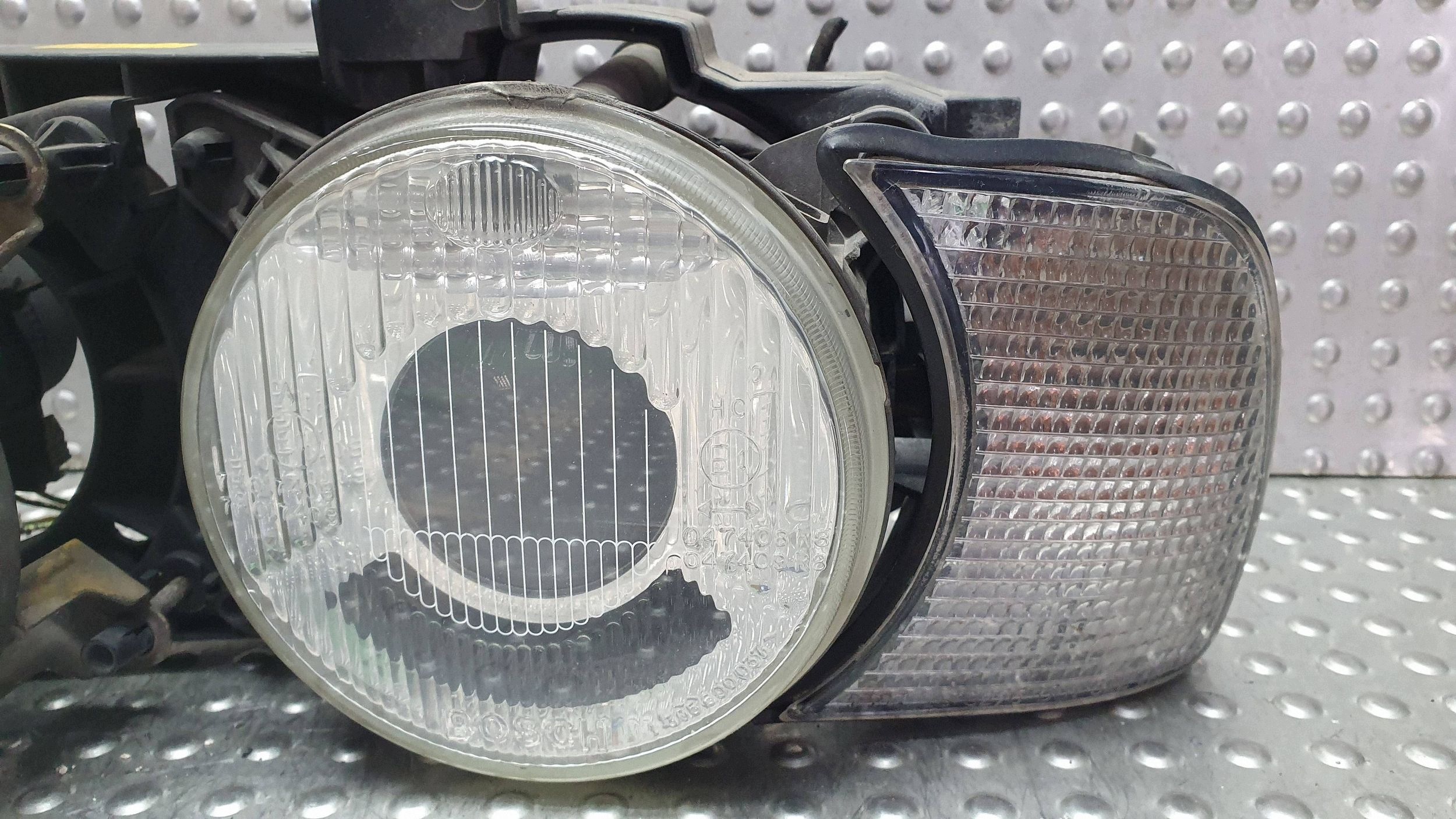 light left front 0301384201 BMW 5 E32 E34 original EUROPA