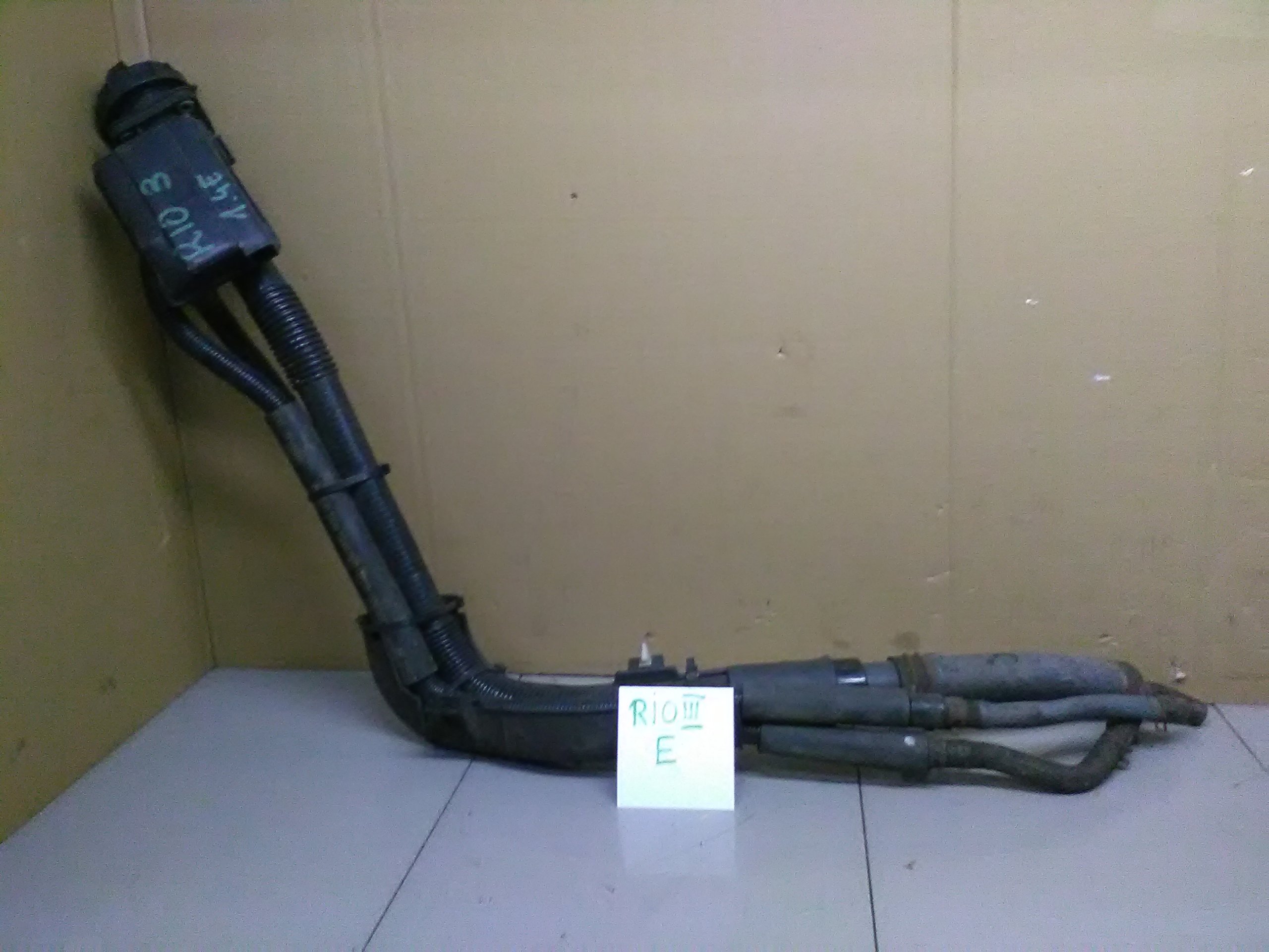 KIA RIO II ТРУБА ПАЛИВНА КРИШКА 1,4 2005-11Р