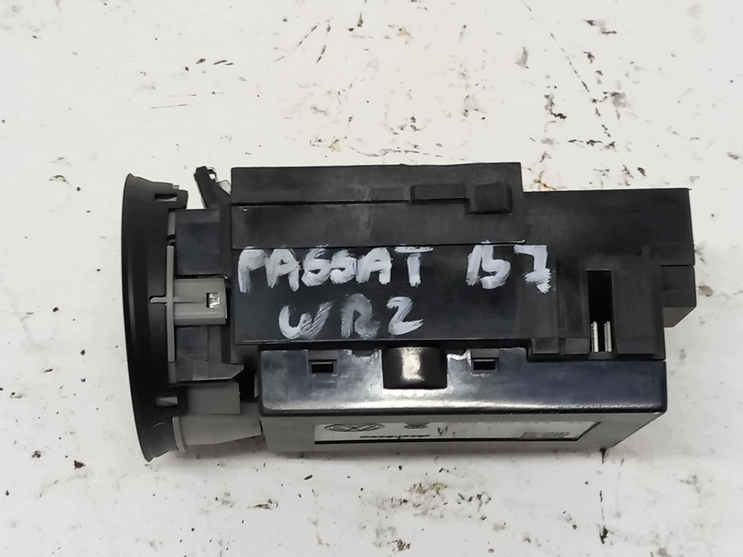 VW PASSAT B7 CC LIFT ignition player PILOTA + 2x key PILOT 3C0905843AE