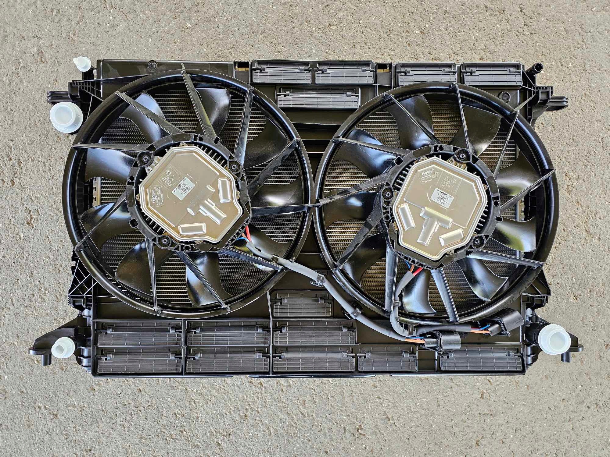 Komplet Chłodnic Wentylatory Lamborghini Urus Bentley Bentayga