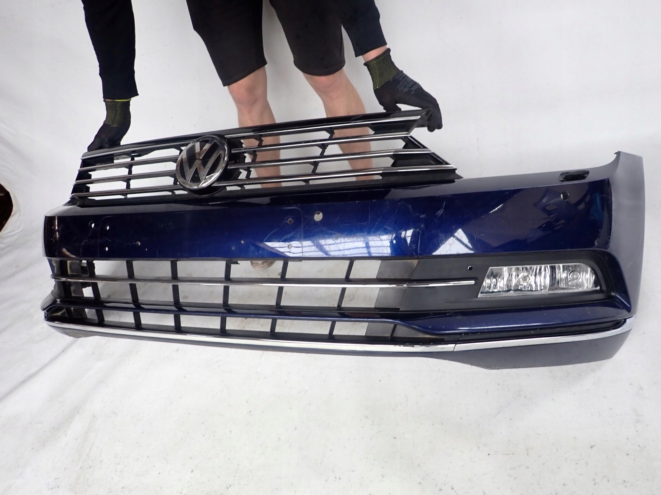 VW PASSAT B8 3G0 HIGHLINE 14- bumper front front PDC SPR