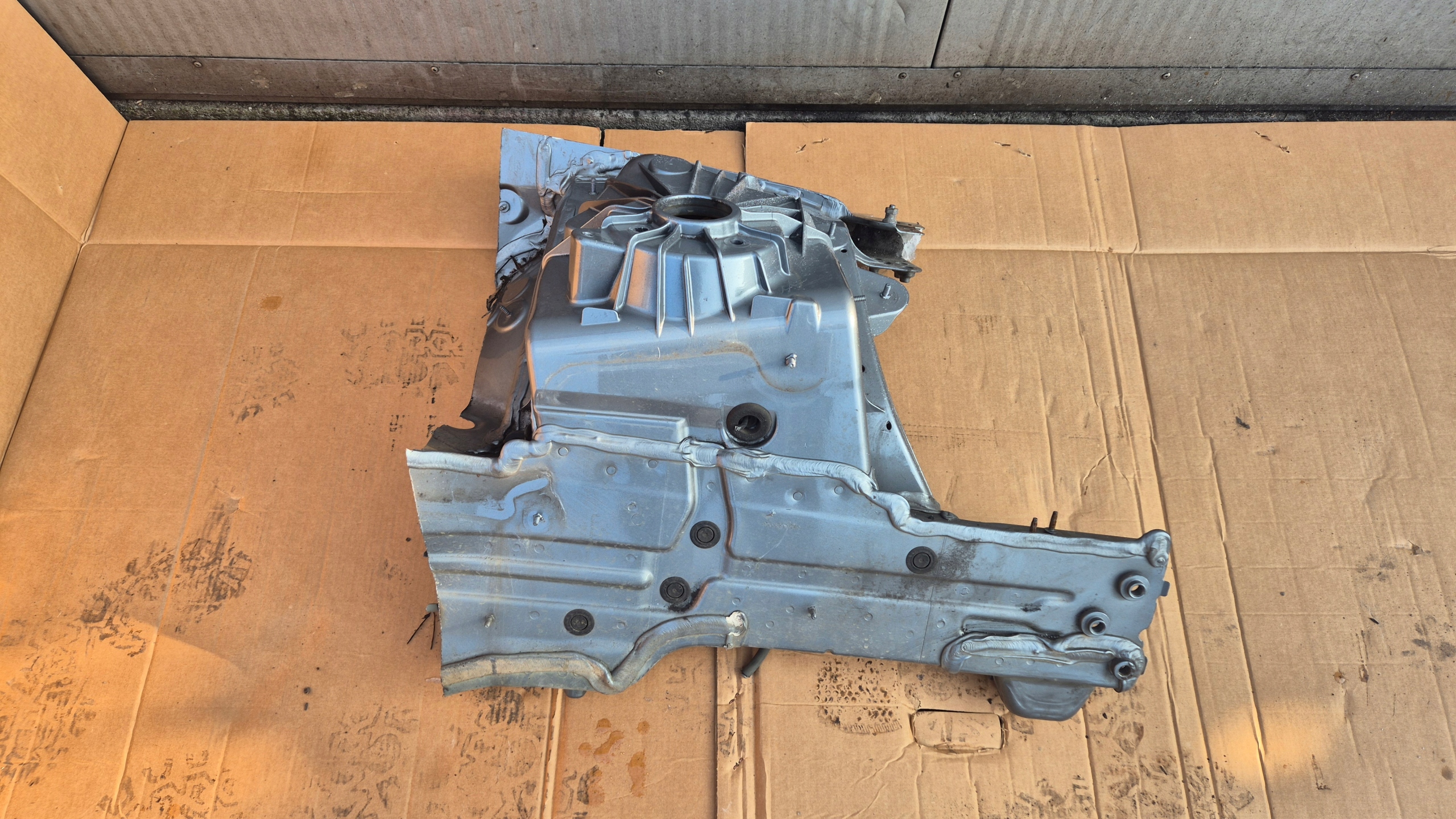 quarter front front left 792 MERCEDES C W205