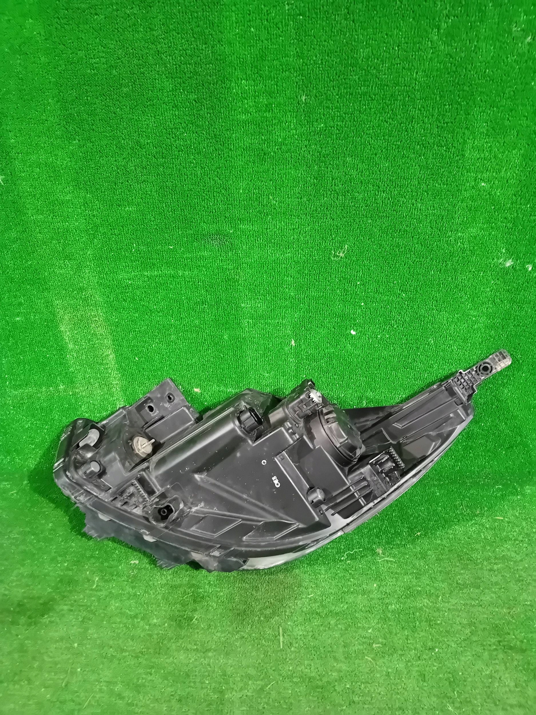 REFLEKTOR right front KIA RIO IV 17- ZWYKLA NR.811