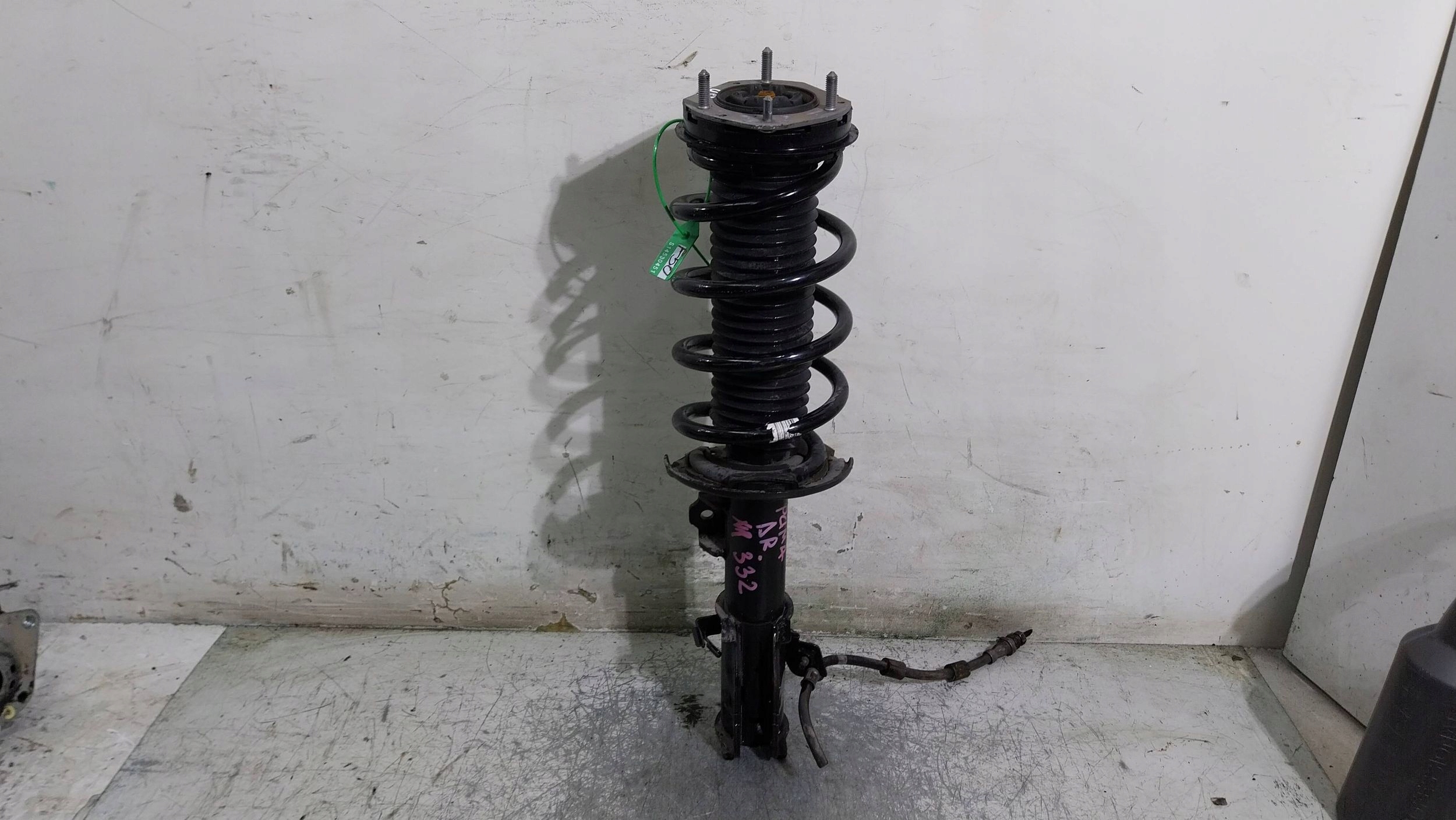 shock absorber right front L1TC-18045-MD FORD PUMA MK2