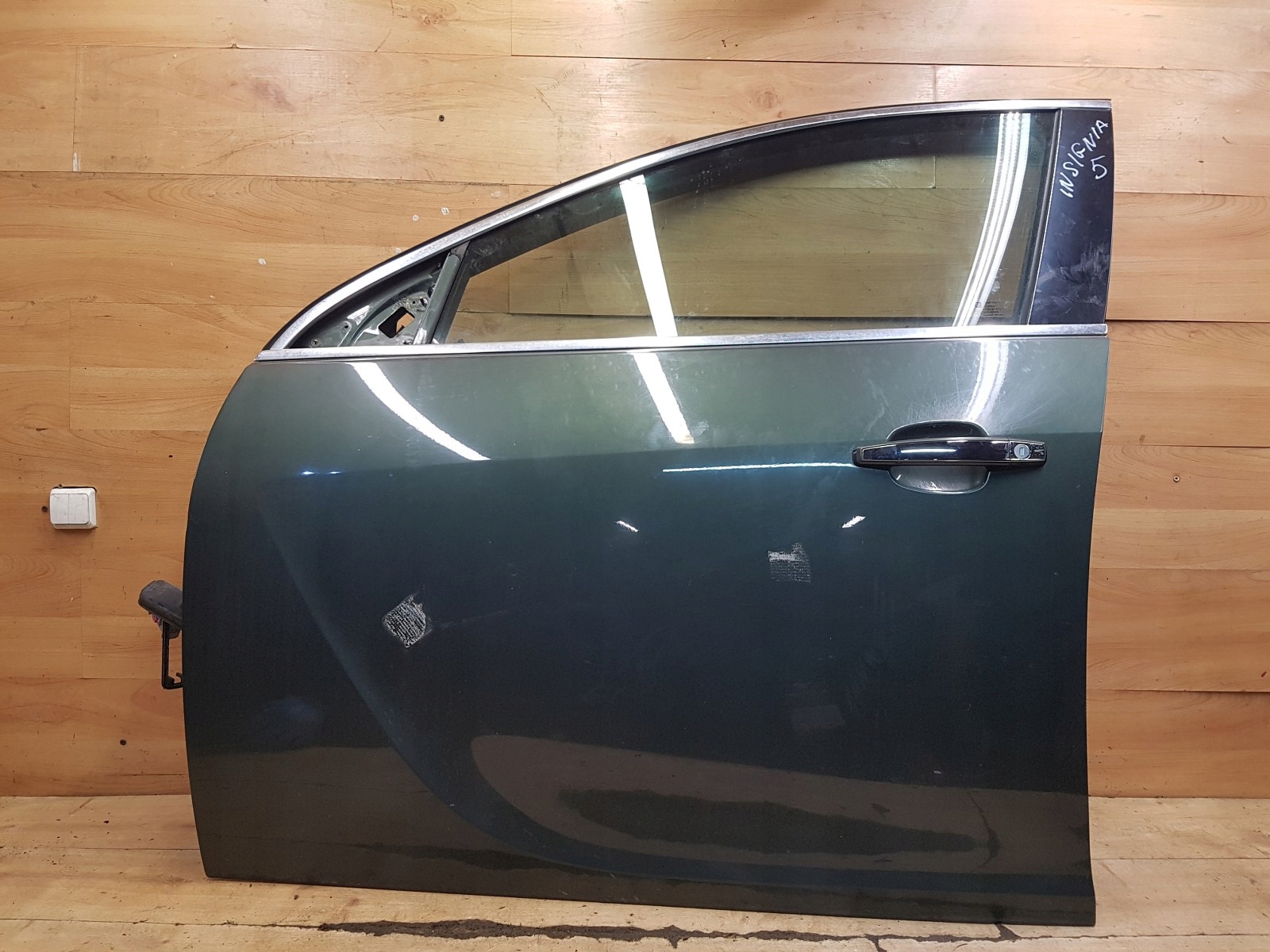 дверь передняя левая opel INSIGNIA A Комплектная